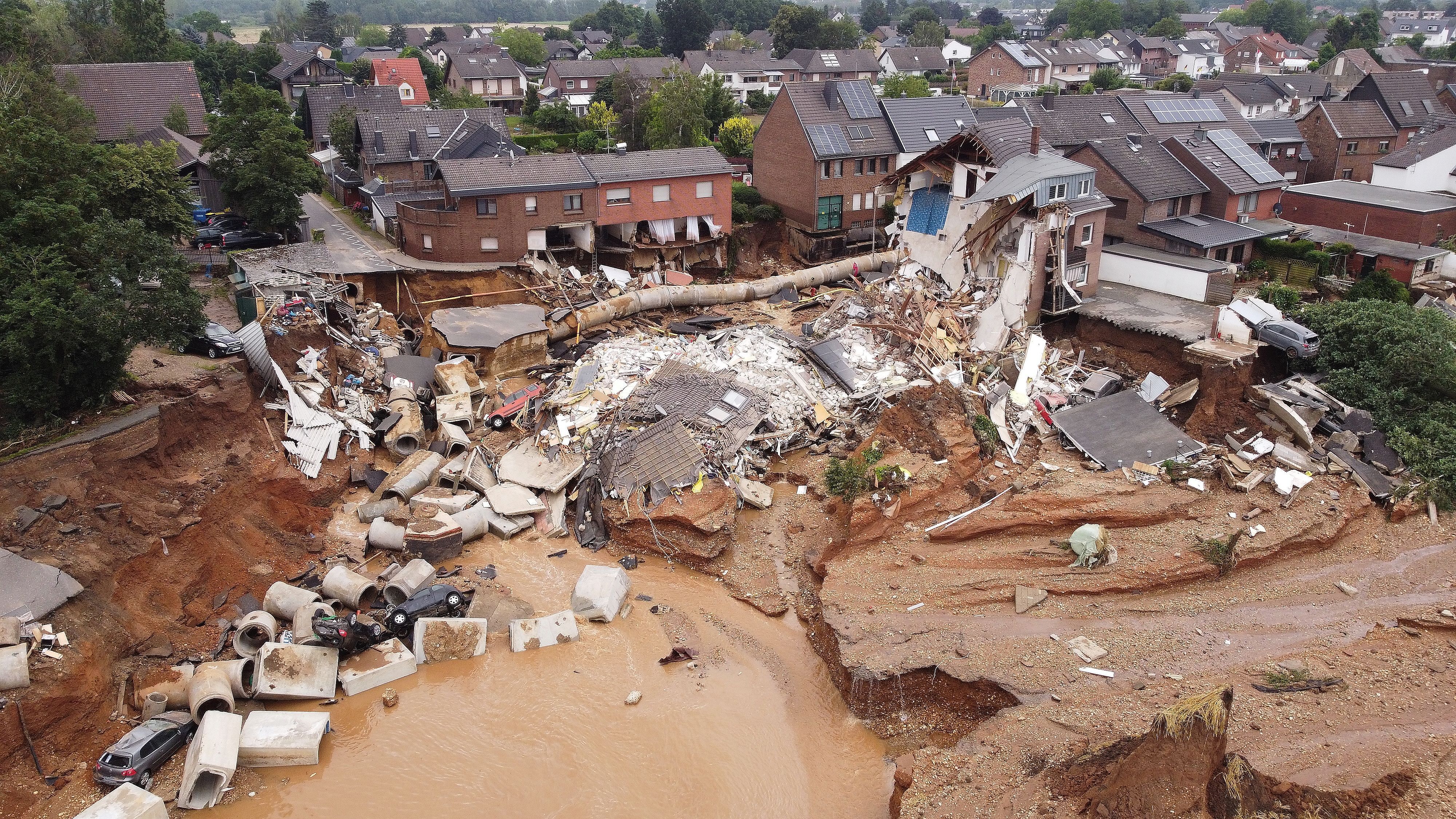Eine Drohnen-Aufnahme zeigt das Ausmaß der Zerstörung nach dem Unwetter.