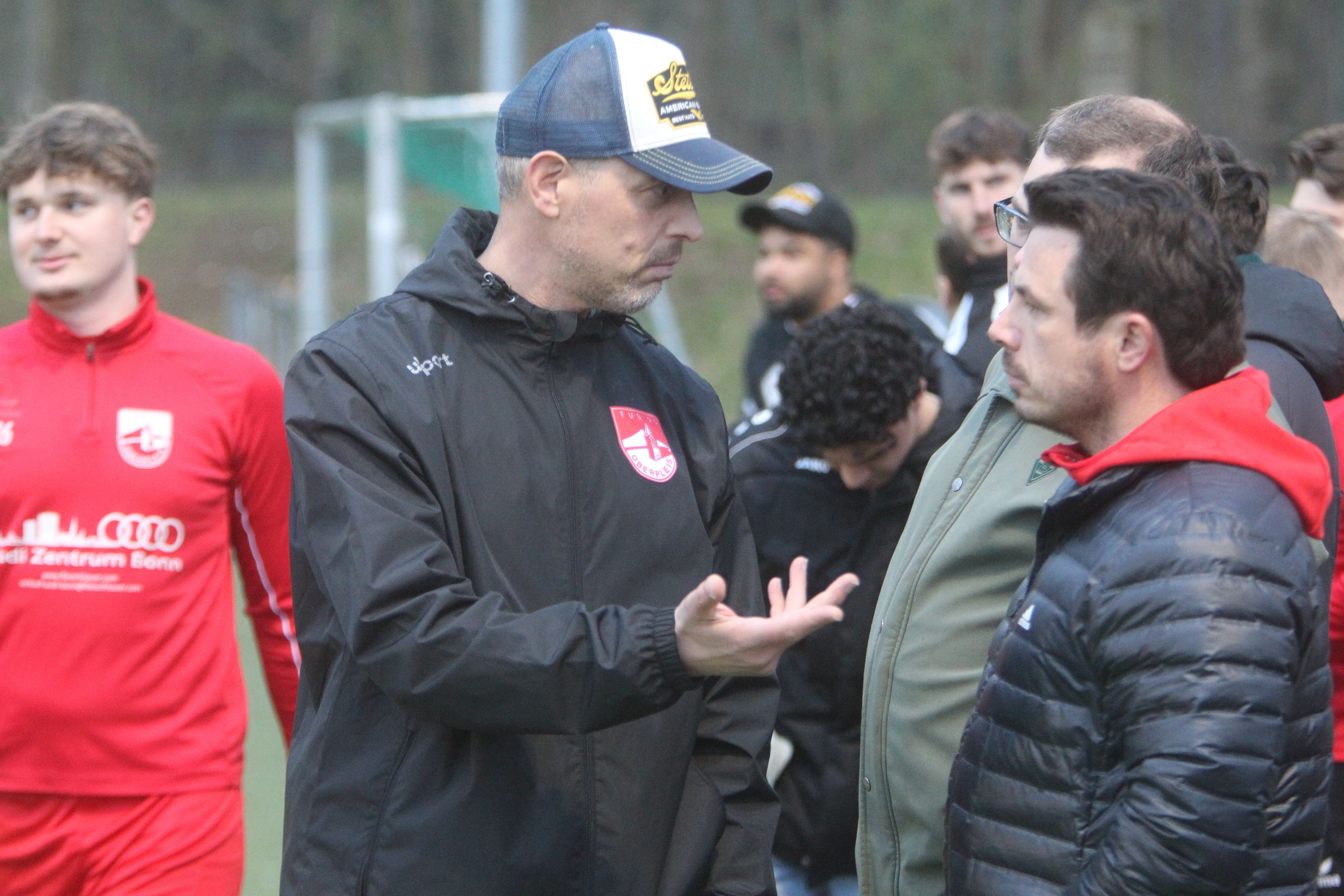Essi Zamani (links) und Stefan Bung