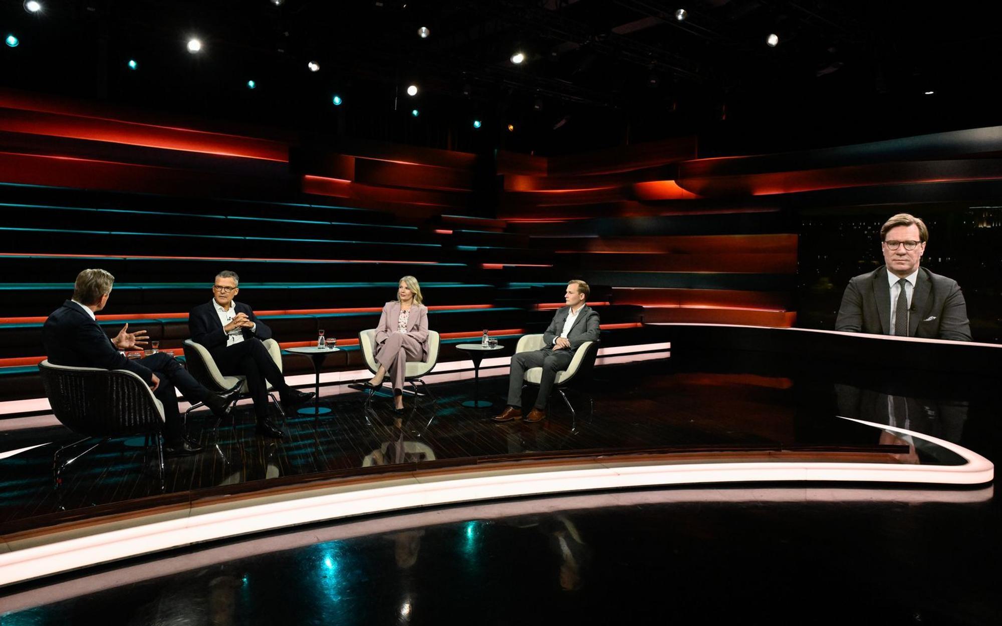 Nach dem NATO-Gipfel in Ankara beleuchtete die Diskussionsrunde bei „Markus Lanz“ die Rolle Europas in der Geopolitik. (Bild: ZDF / Markus Hertrich)