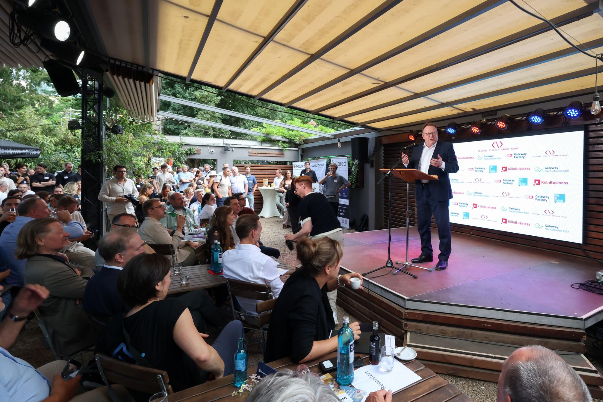 Zur Cologne Startup Summernight, einem Netzwerktreffen der Kölner Gründerszene, kamen in diesem Jahr etwa 600 Gäste.