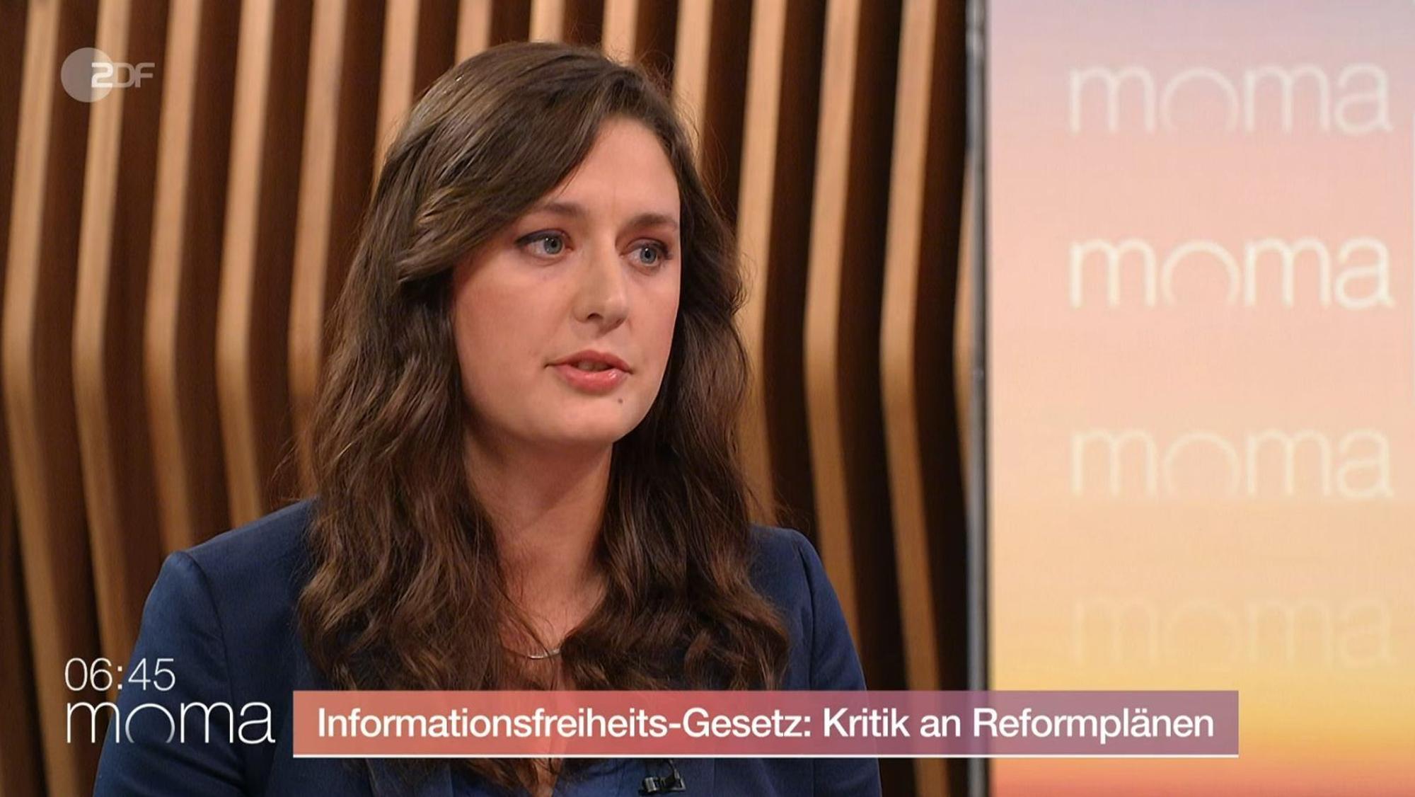 Katharina Nocun von „LobbyControl“ übte im ZDF-Morgenmagazin harte Kritik an der geplanten Reform des Informationsfreiheitsgesetzes. (Bild: ZDF.de)