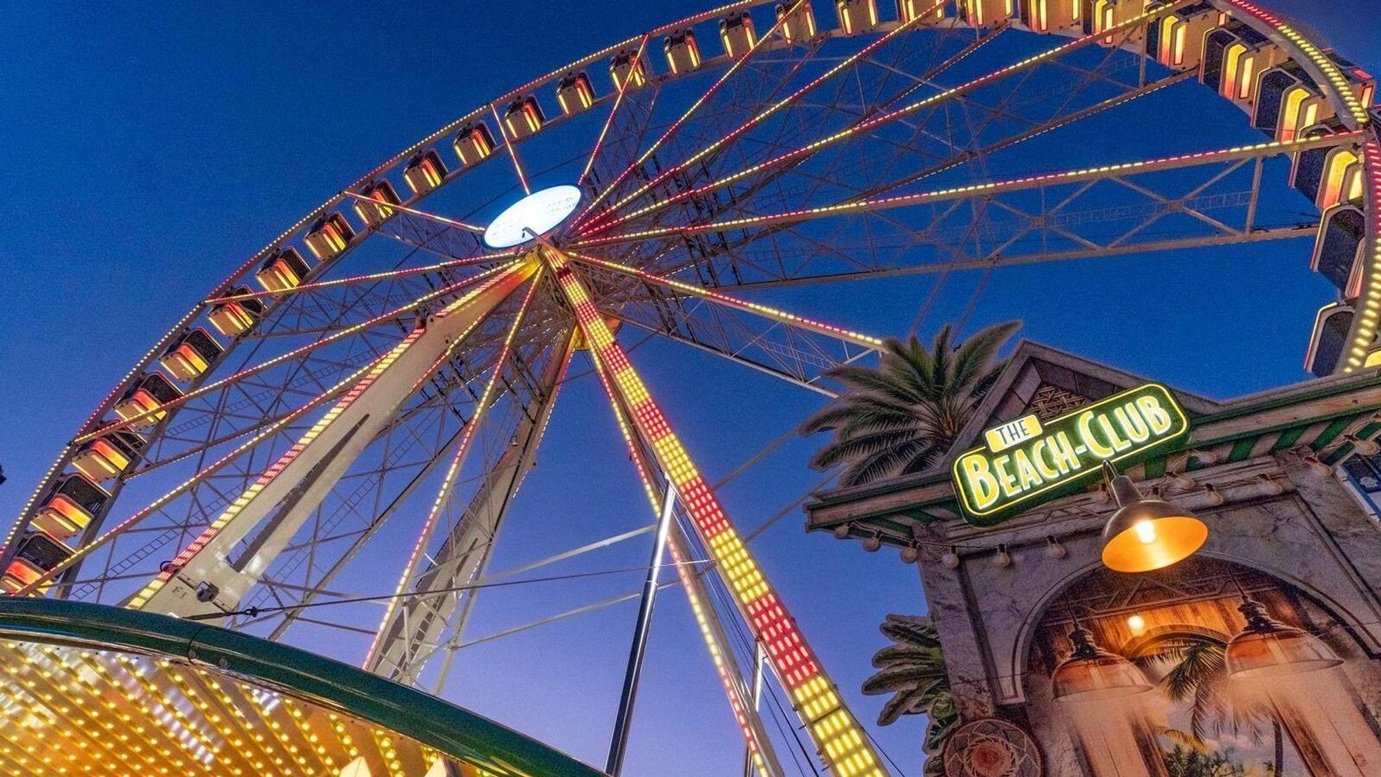 Das aufwendig illuminierte Riesenrad „Eyecatcher“ feiert 2026 Pützchens-Markt-Premiere.