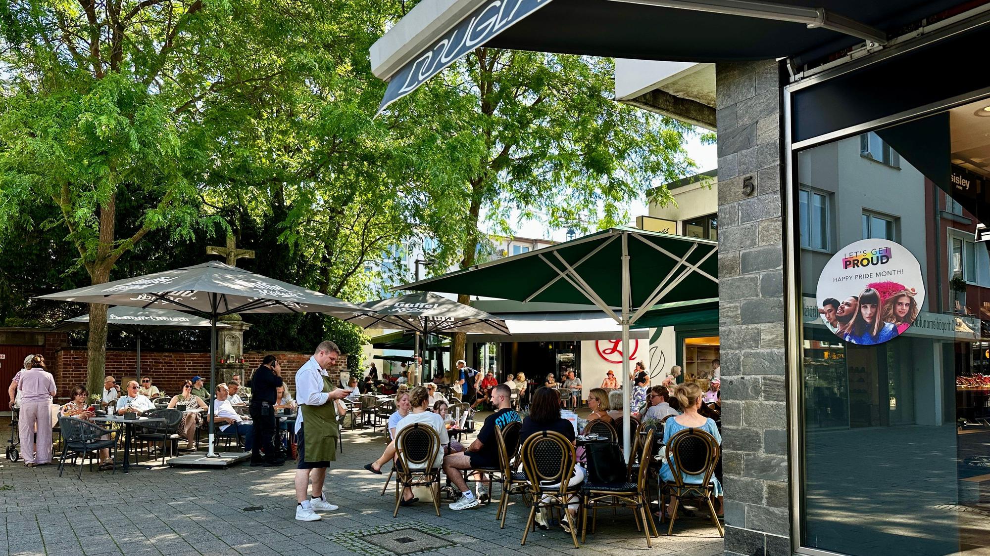 Gastronomie mit Bedienung wächst in der Bedeutung. Der Maternusplatz gilt als Treffpunkt.
