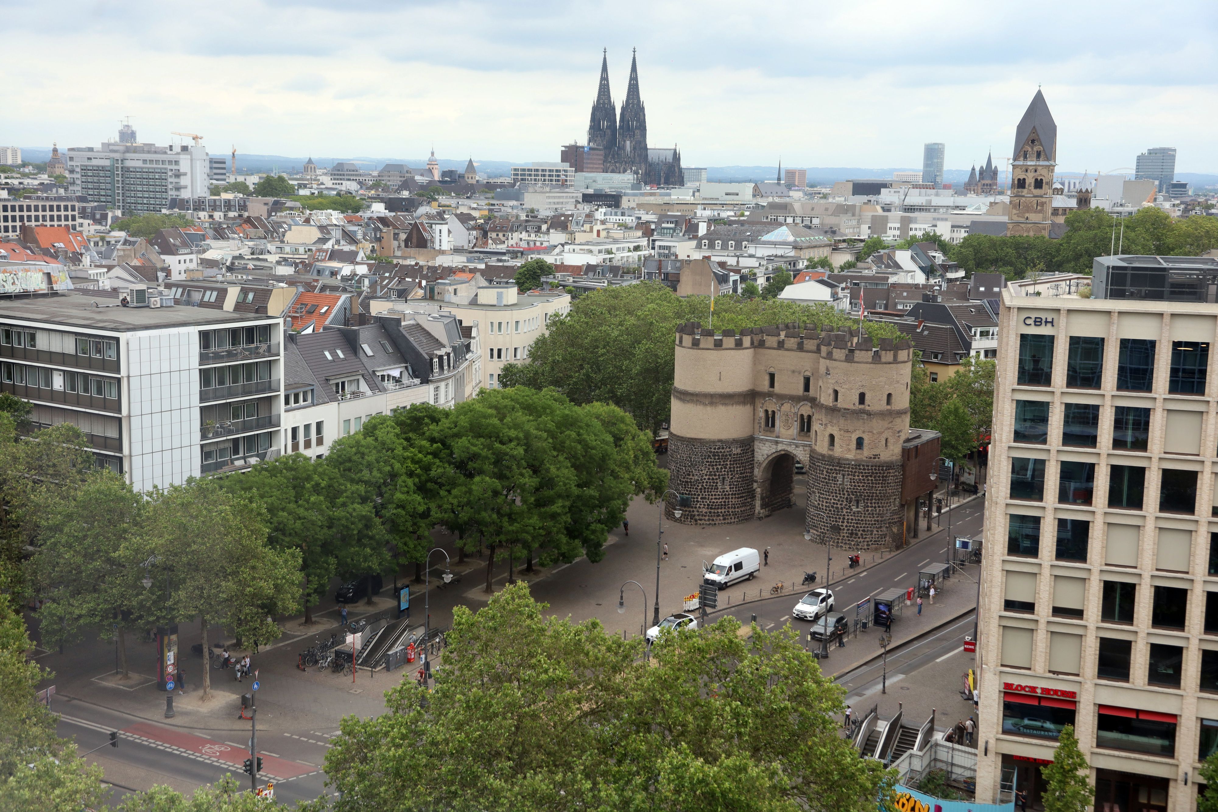 Der Rudolfplatz hat in den letzten Jahren sein Gesicht verändert. Dafür sorgen vor allem die Wallarkaden und das „Haus am Rudolfplatz“.