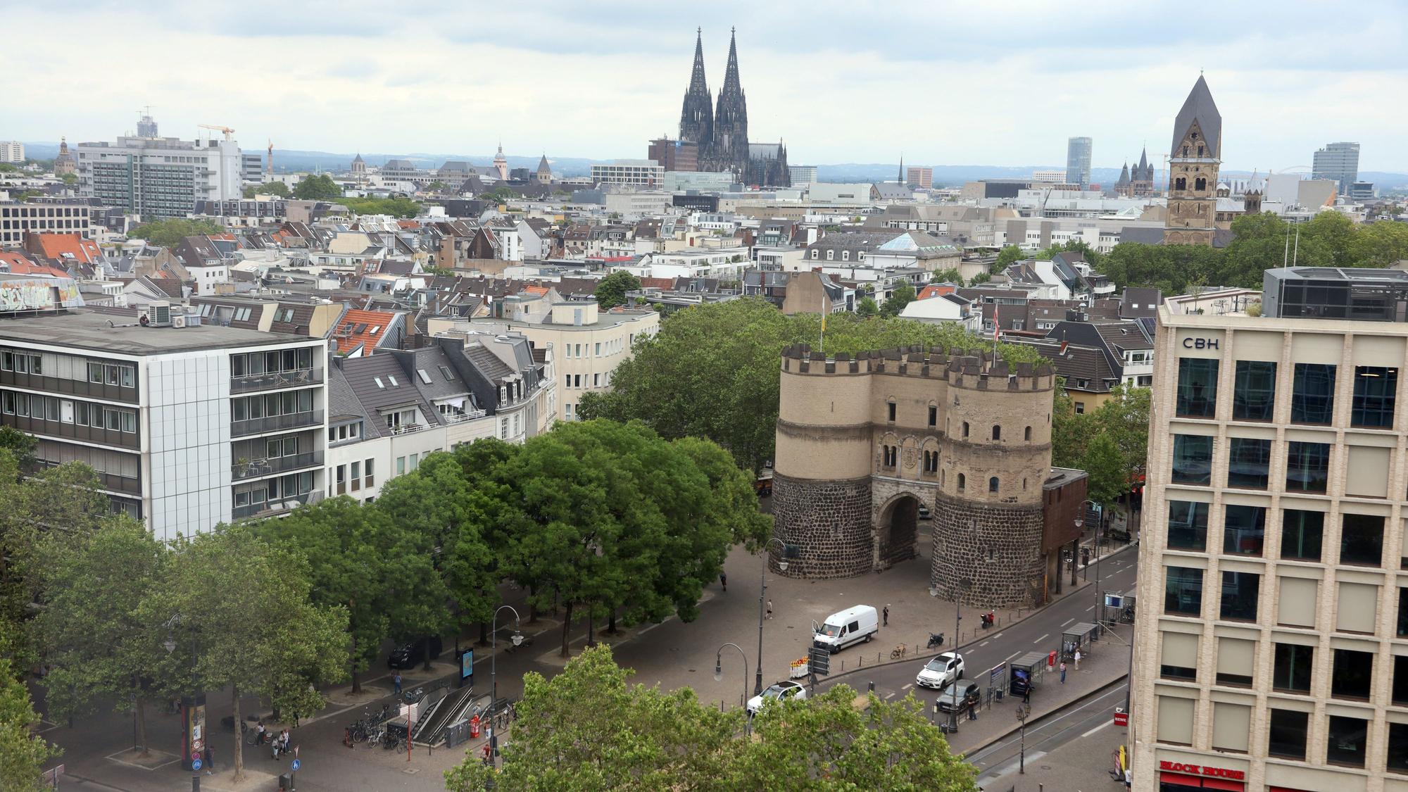 Der Rudolfplatz hat in den letzten Jahren sein Gesicht verändert. Dafür sorgen vor allem die Wallarkaden und das „Haus am Rudolfplatz“.