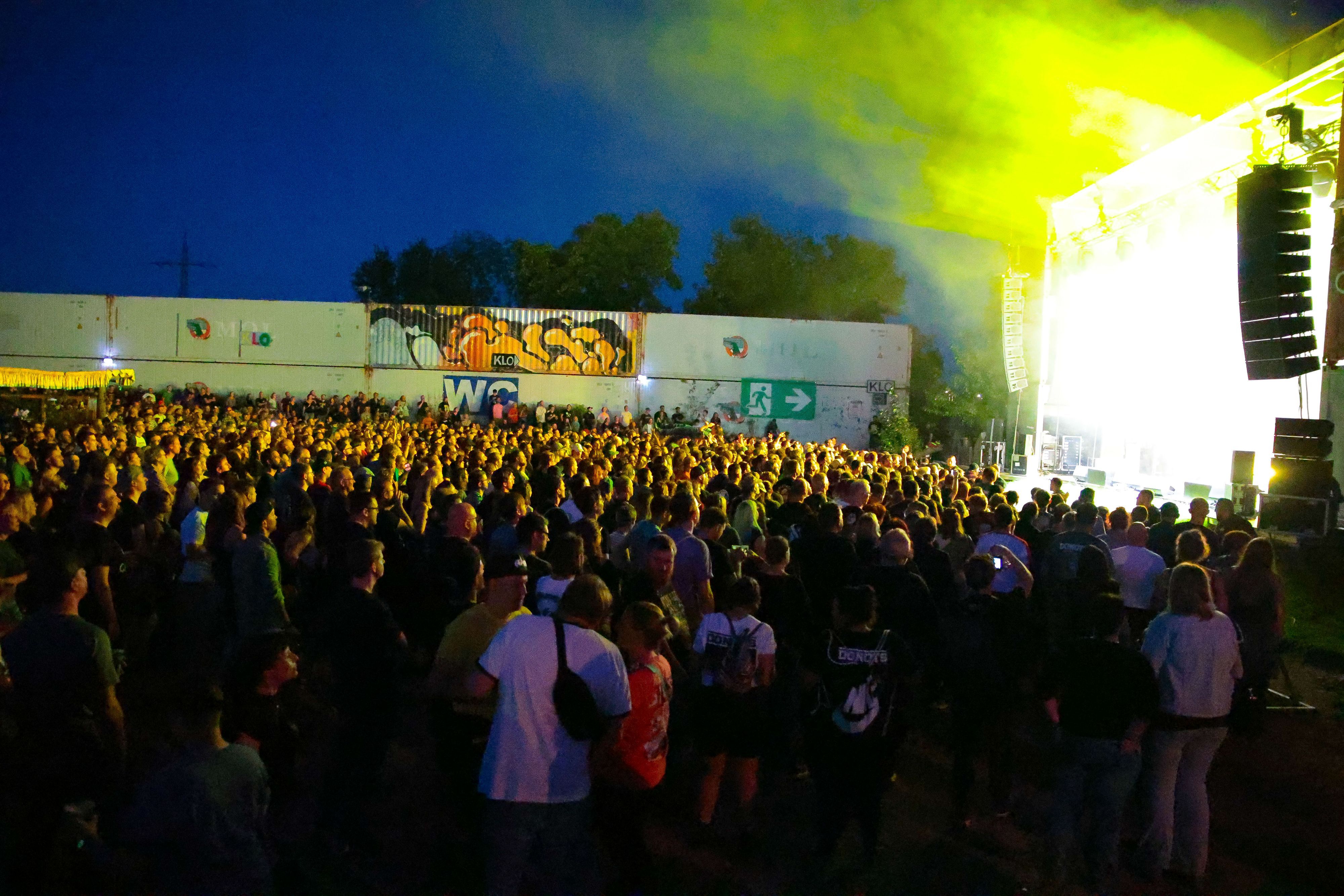 19.09.2025, Köln:Konzert der DoNots an der Südbrücke. Foto:Dirk Borm