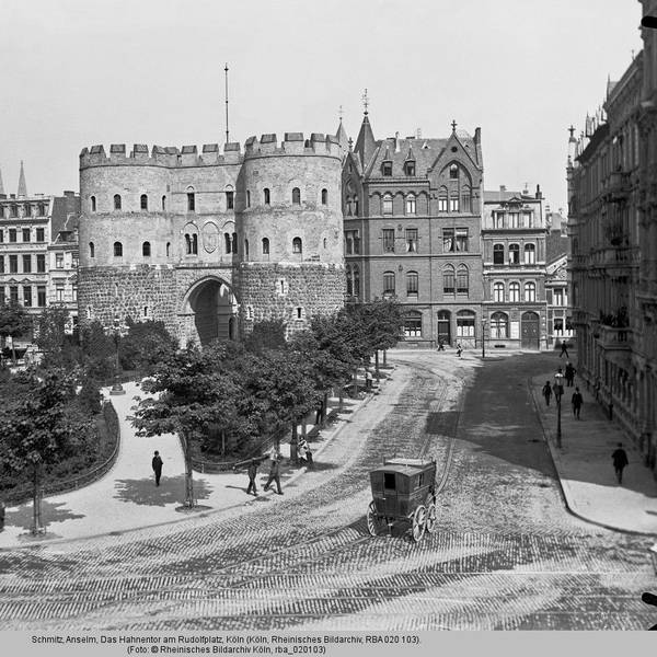 Historische Schwarz-Weiß-Aufnahme des Rudolfplatzes um 1890.