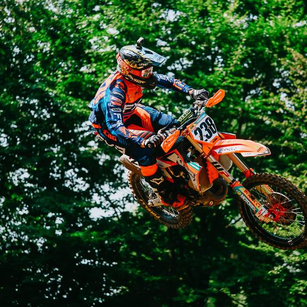 Rennszene aus dem Motocross