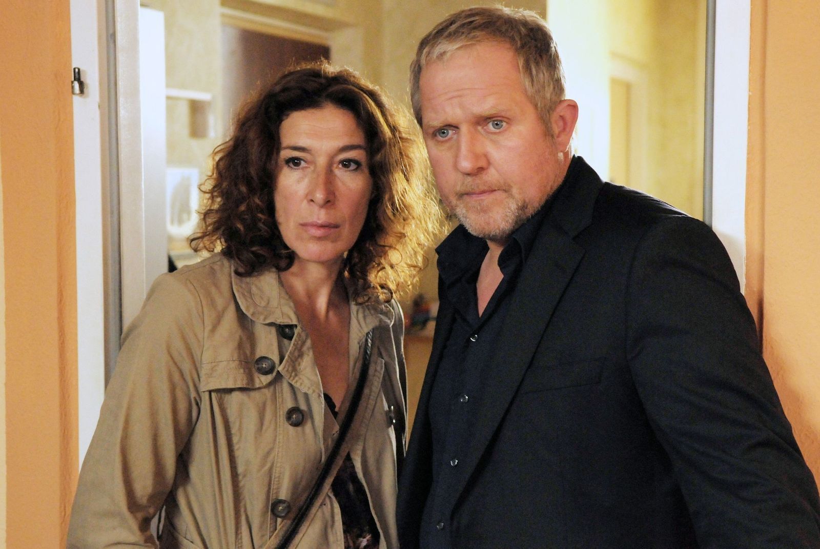 2011 bekam Hauptkommissar Eisner (Harald Krassnitzer) mit Bibi Fellner (Adele Neuhauser) eine neue Kollegin, die von der Sittenpolizei ins Morddezernat versetzt wurde. (Bild: rbb / ORF / Oliver Roth)