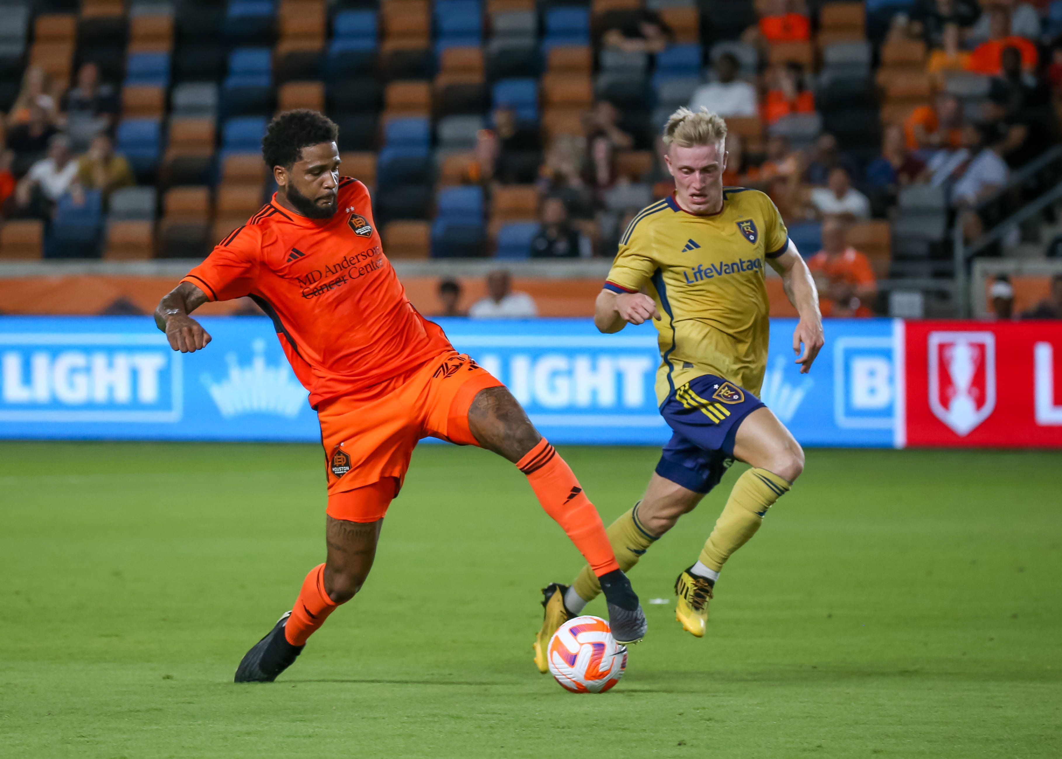 Jasper Löffelsend (r.) im Trikot von Real Salte Lake im Spiel gegen Houston Dynamo.