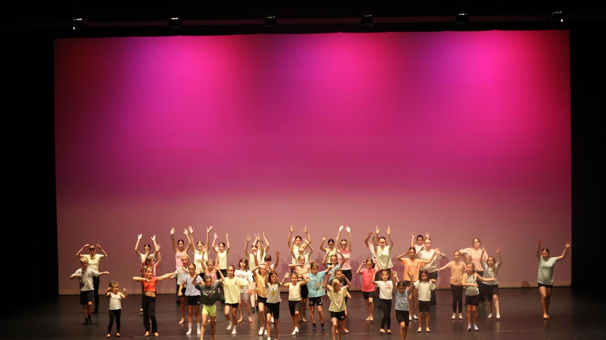 Die Choreografie entwickelten die Kinder komplett selbst und bewiesen damit auch ihr eigenes kreatives Talent.