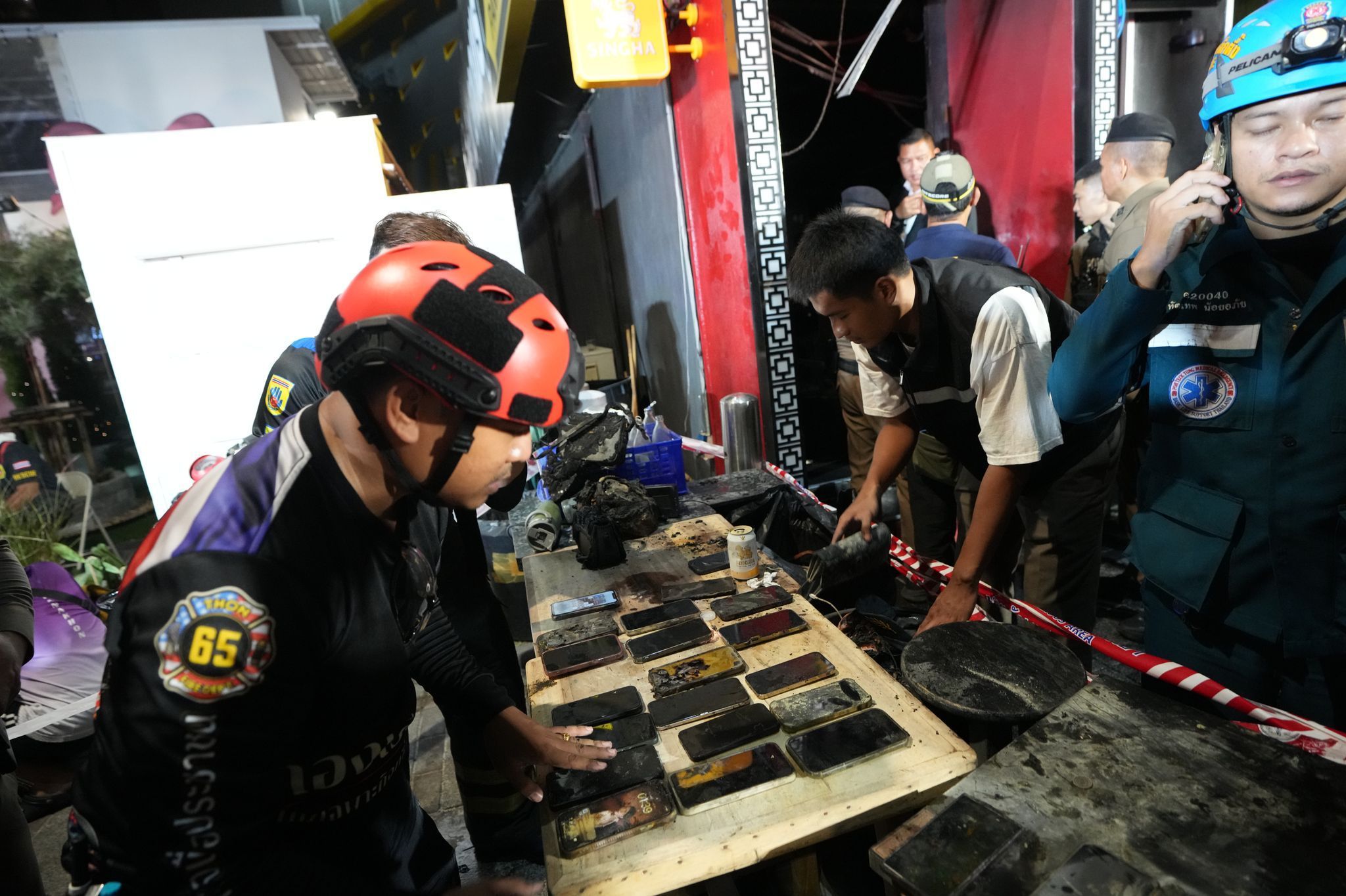 Bei einem Brand in Bangkok sollen mehrere Menschen ums Leben gekommen sein.