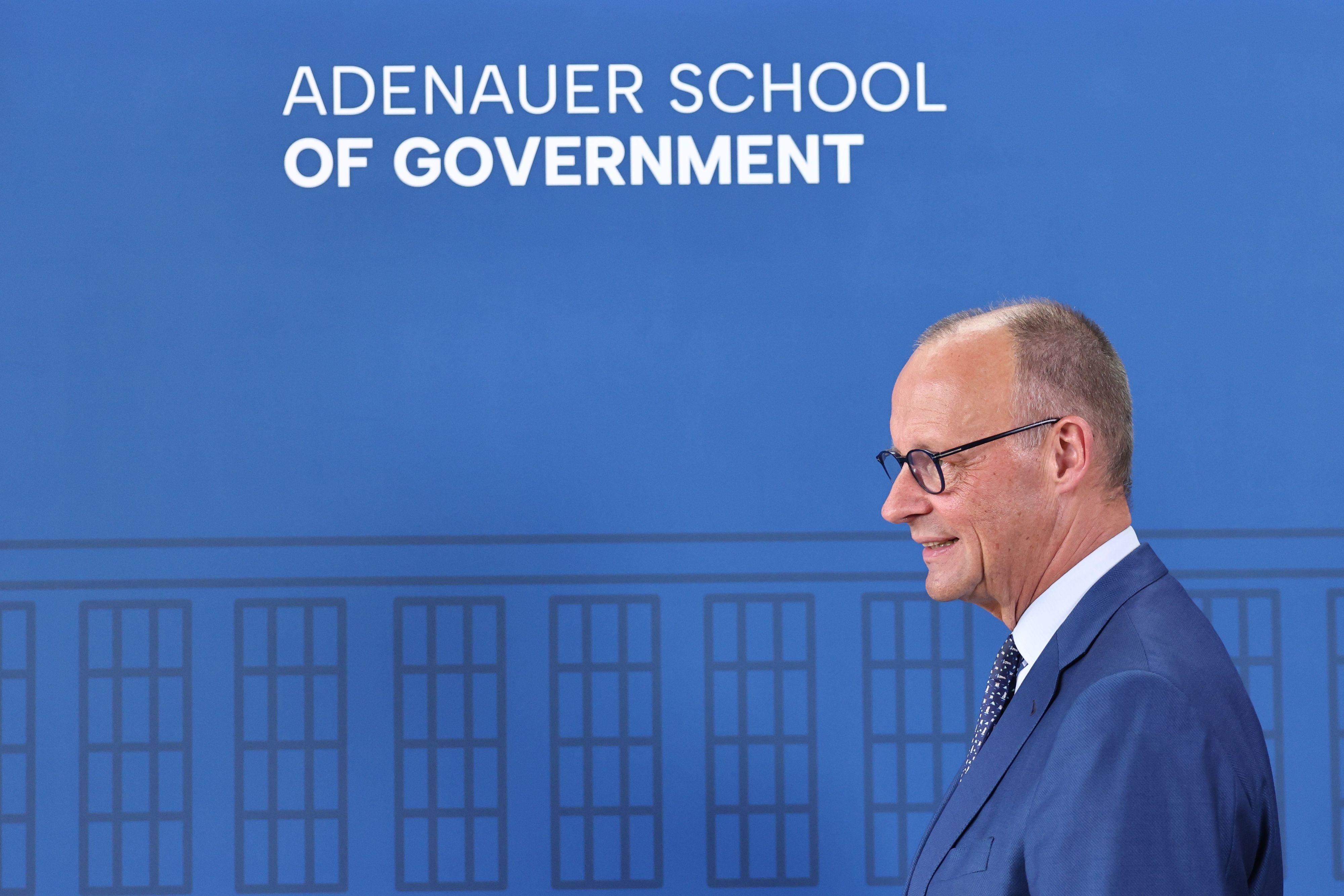 Bundeskanzler Friedrich Merz (CDU) bei der Eröffnung der „Adenauer School of Government“.