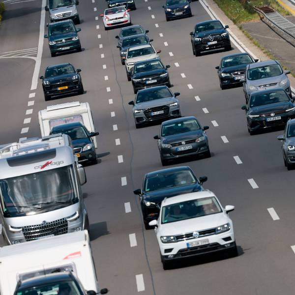 In NRW wird es voll auf den Straßen zum Ferienstart.