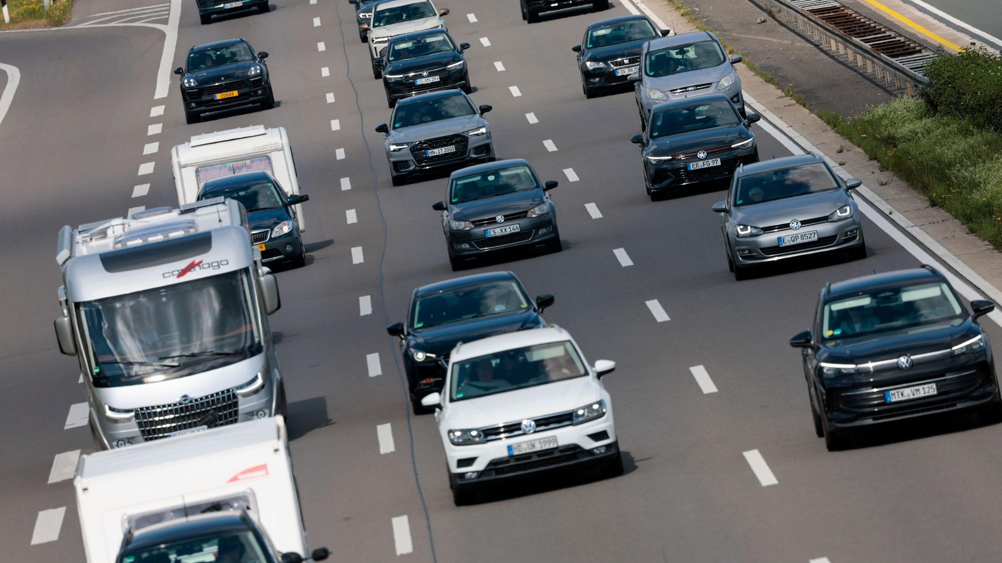 In NRW wird es voll auf den Straßen zum Ferienstart.