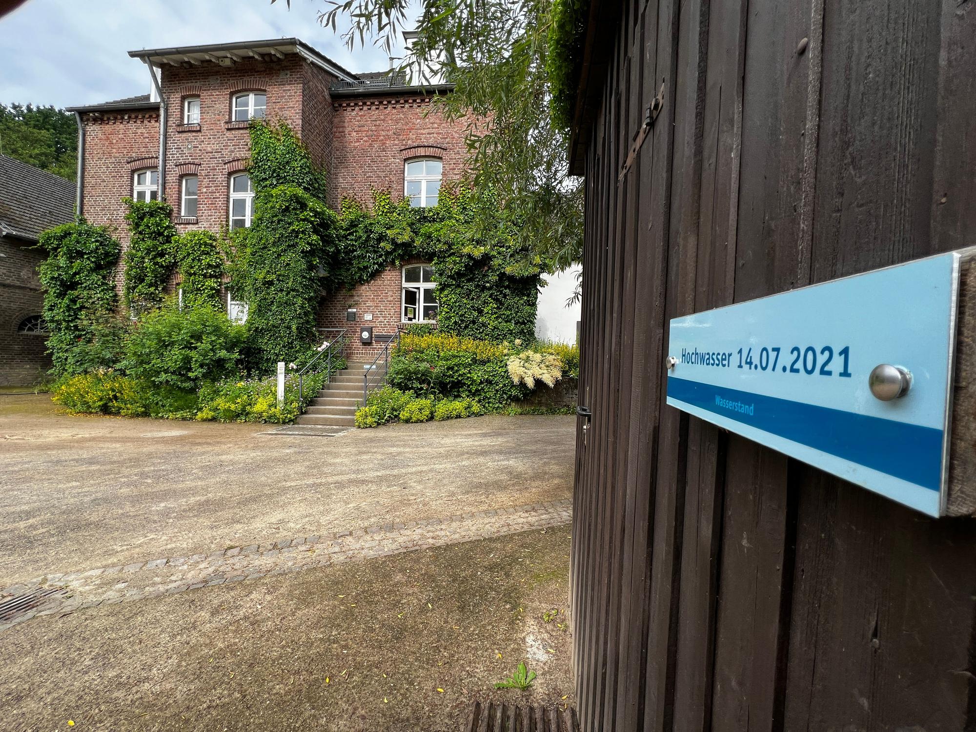 Hochwasser 2021 Naturgut Ophoven: Hochwassermarke Bild: Ralf Krieger
