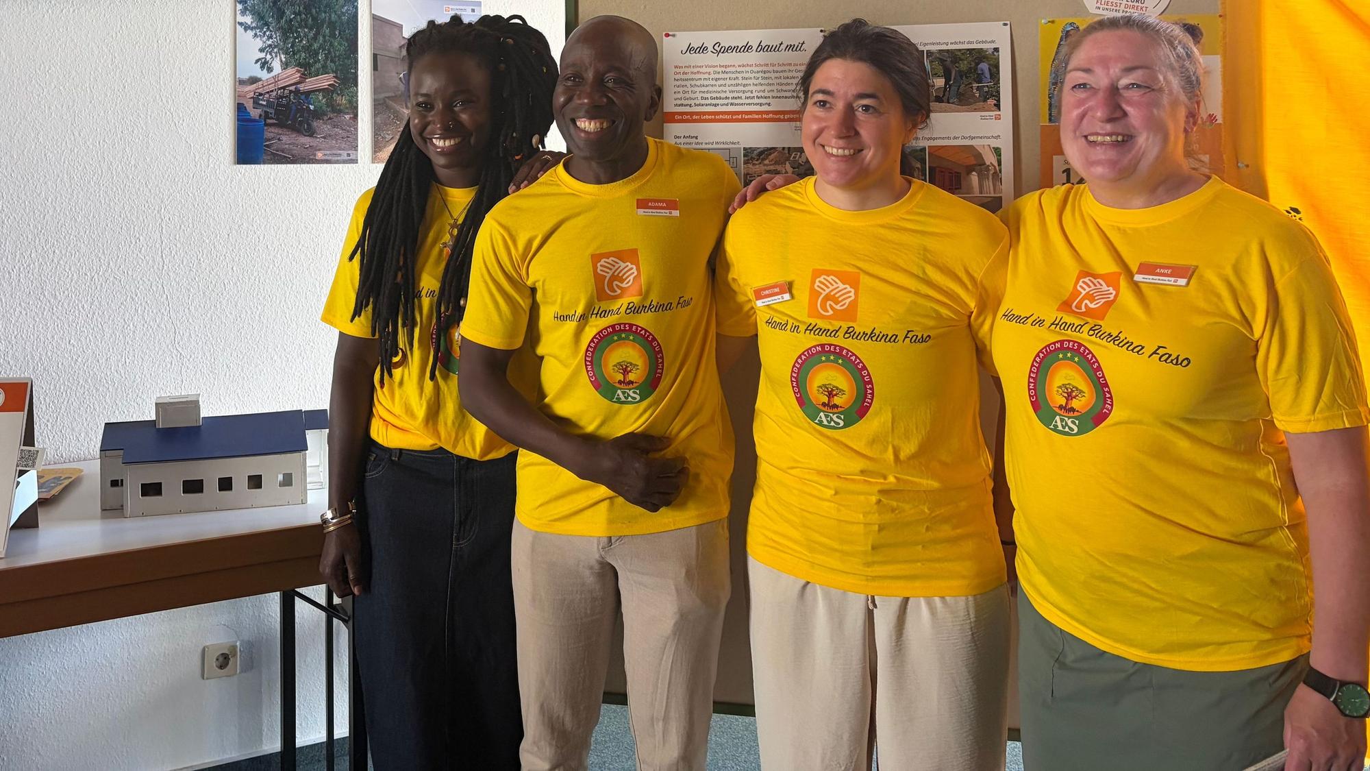 Mitglieder und Vorstand des Vereins „Hand-in-Hand Burkina Faso“