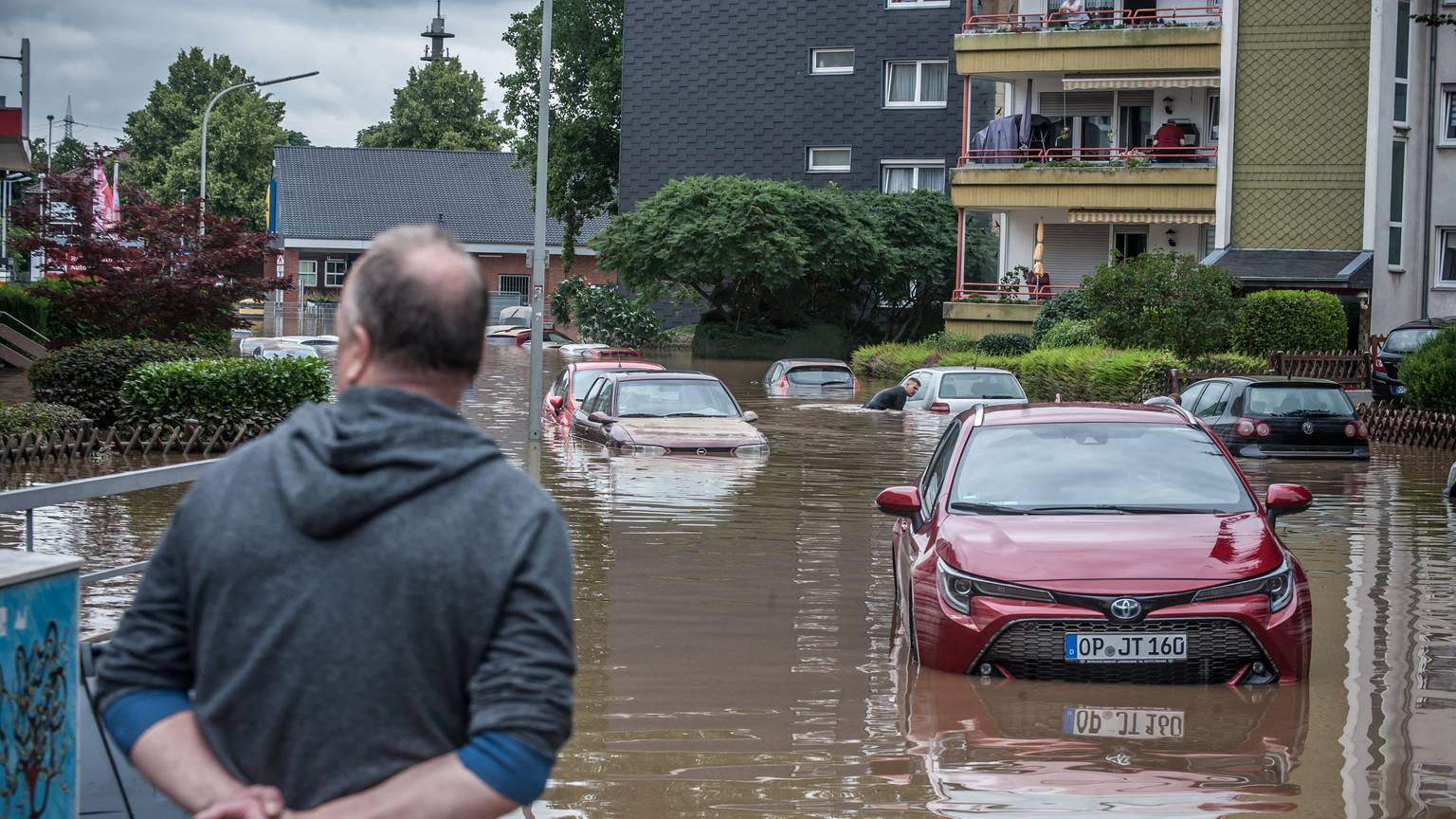 Opladen: Tag zwei der Katastrophe. Rund um Berliner Platz, Schöllerstraße
