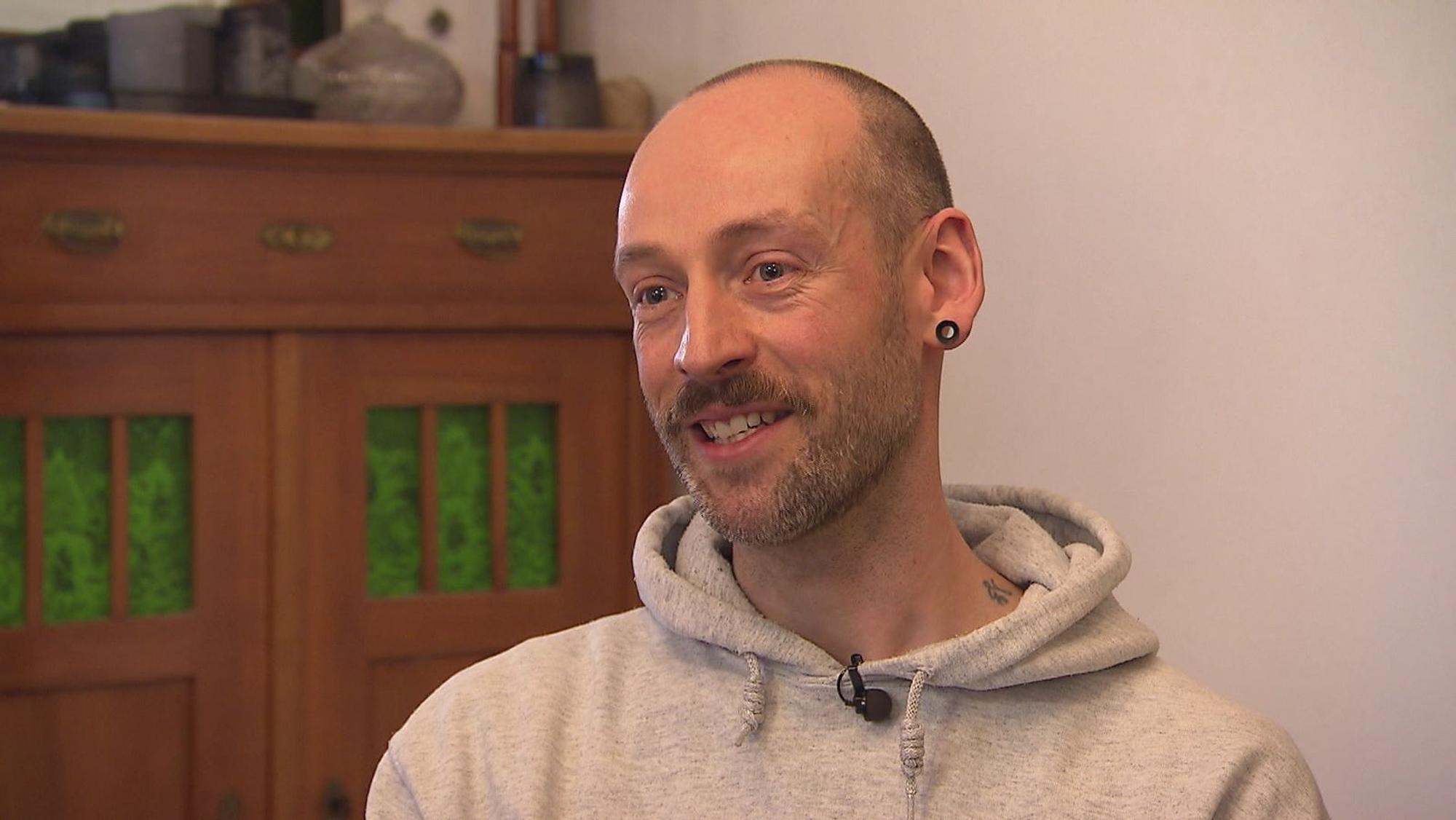 Nick (40) ist aus Überzeugung Vegetarier. (Bild: RTL)