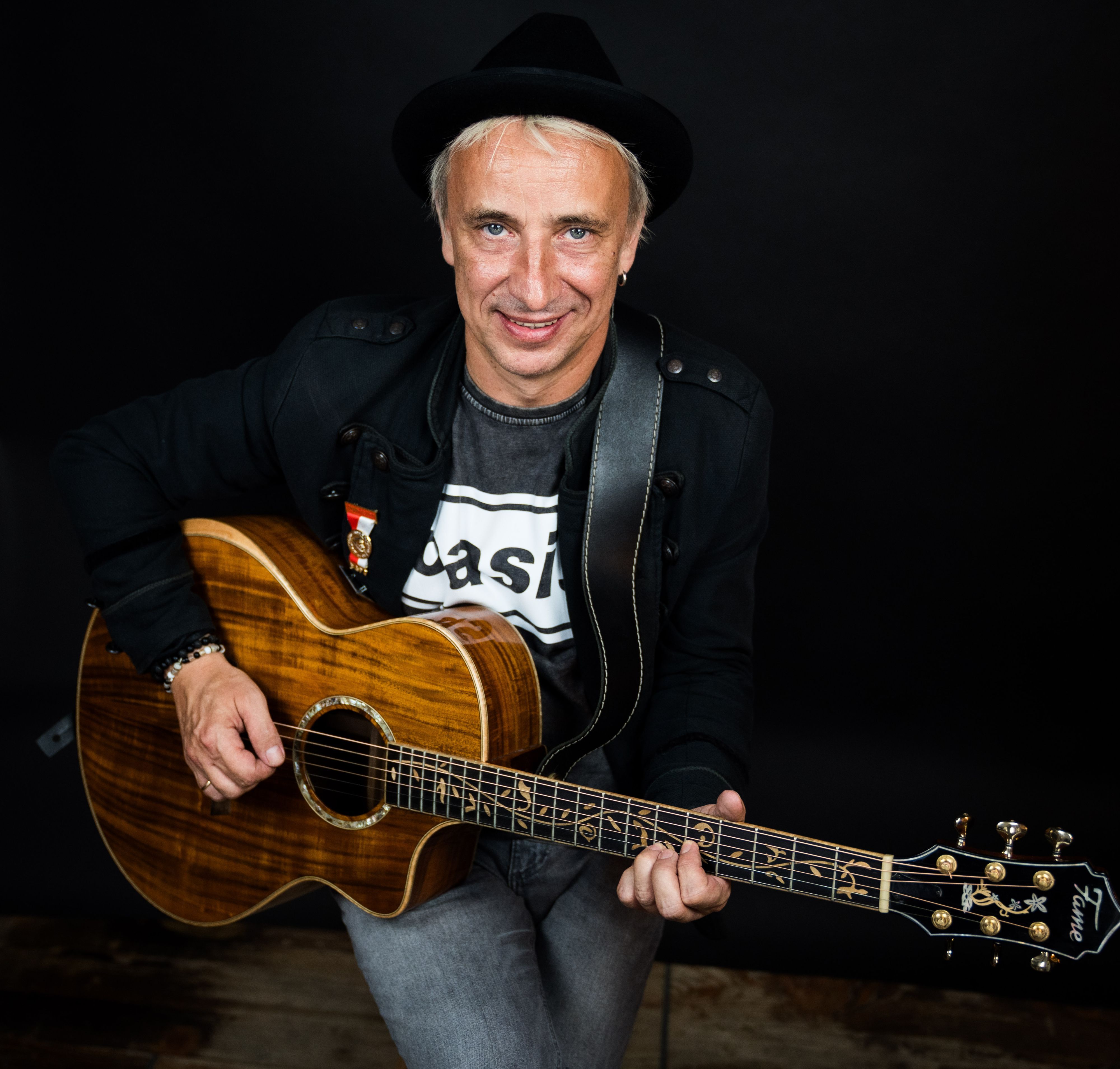 Stefan Knittler meldet sich nach einer Auszeit mit neuen Songs zurück.