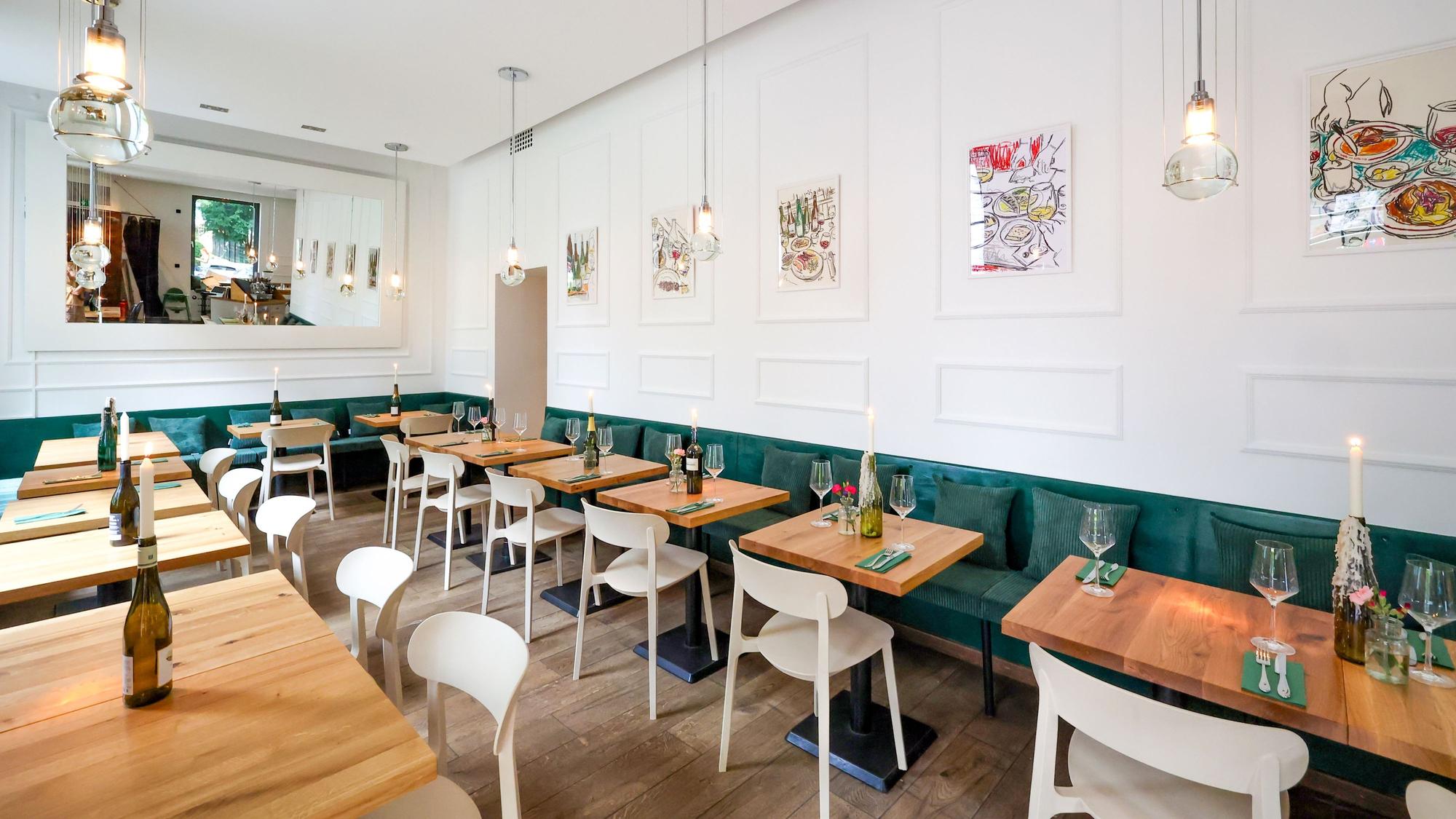 An den Wänden der Brasserie haben die Betreiber neuen Stuck anbringen lassen.