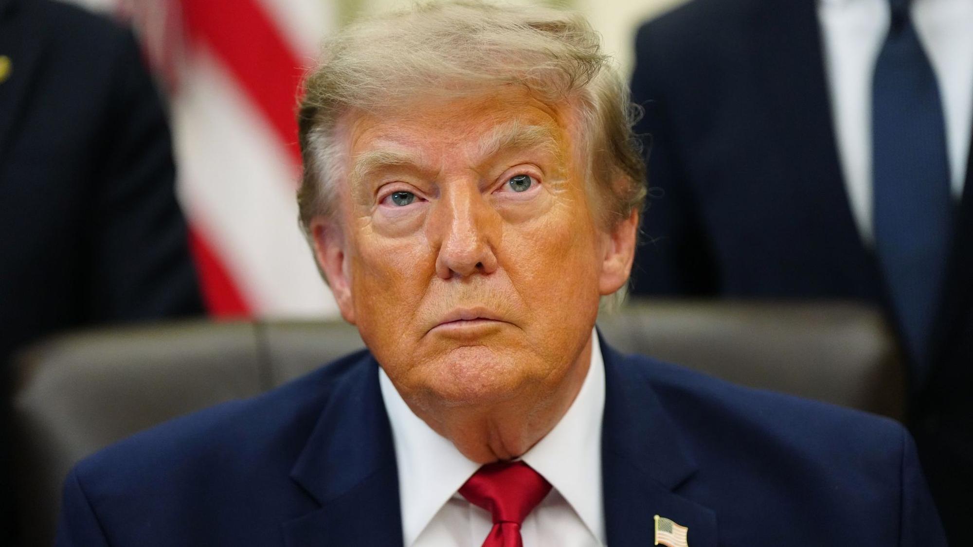 Freitagfrüh um 3.00 Uhr deutscher Zeit will sich Trump mit einer Rede an die Nation wenden. (Archivbild)
