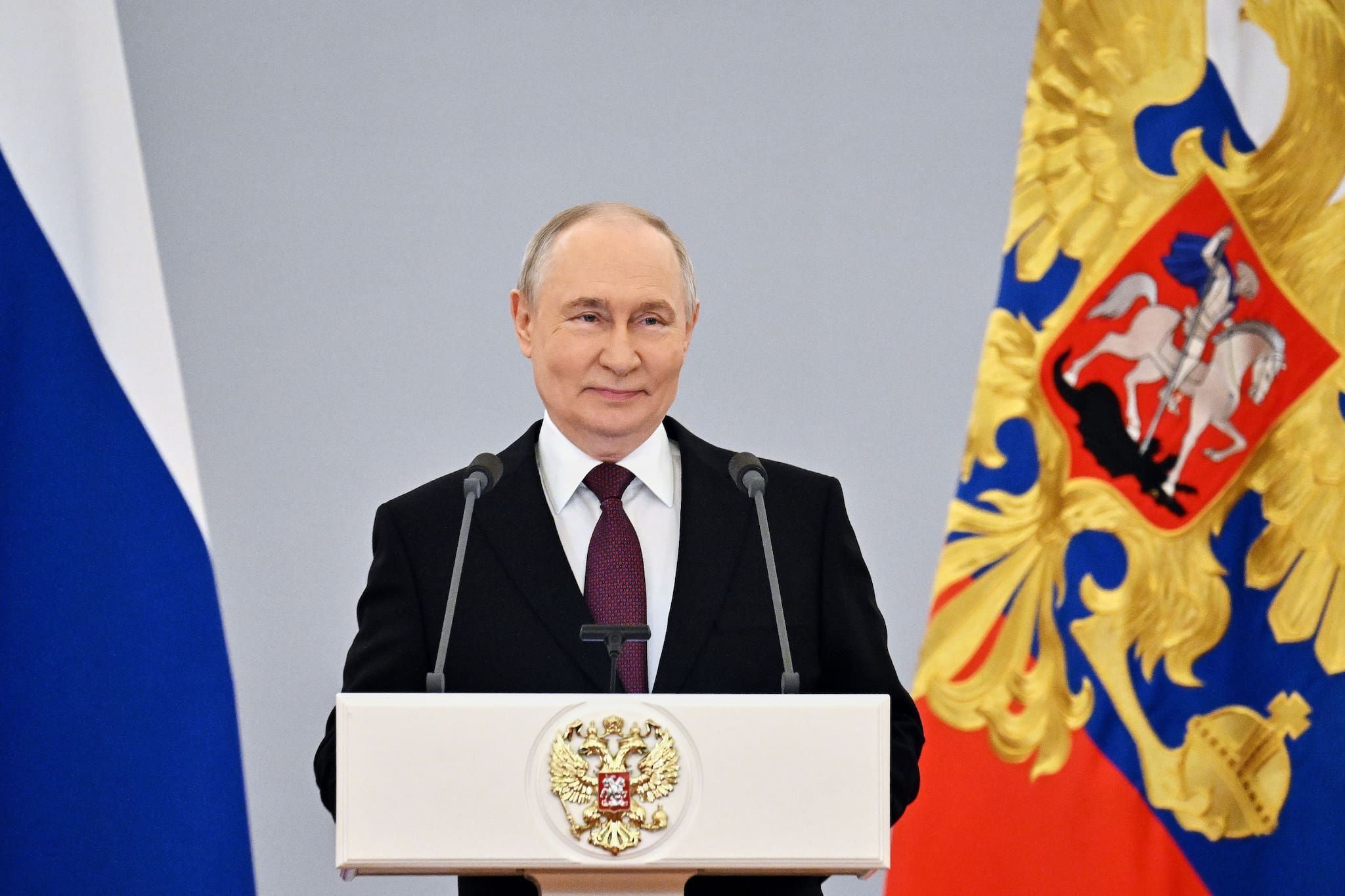 Kann mit etlichen Branchen weiter Geschäfte machen: Die Strafmaßnahmen der EU gegen Russland dürften Präsident Wladimir Putin nur bedingt beeindrucken.