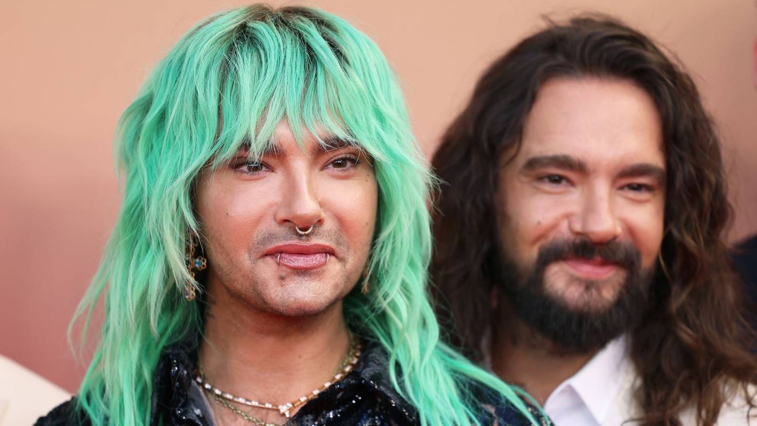 Am 23. Juli 2026 erscheint die dritte Staffel von „Kaulitz & Kaulitz“ auf Netflix. Tom Kaulitz (rechts) hat verraten, welche Szenen er am liebsten wieder rausgeschnitten hätte. (Bild: 2025 Getty Images/Gerald Matzka)