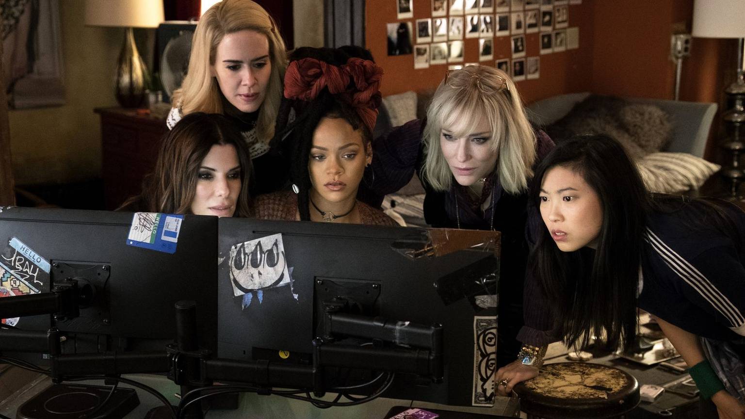 Jetzt können die Männer einpacken, von links: Debbie Ocean, Tammy (Sarah Paulson), Nine Ball (Rihanna), Lou Miller (Cate Blanchett) und Constance (Awkwafina) planen einen Diamanten-Raub, der sich mit dem von Debbies Bruder Danny Ocean messen kann. (Bild: ProSieben/ 2018 Warner Bros. Entertainment Inc., Village Roadshow (BVI) Limited.)