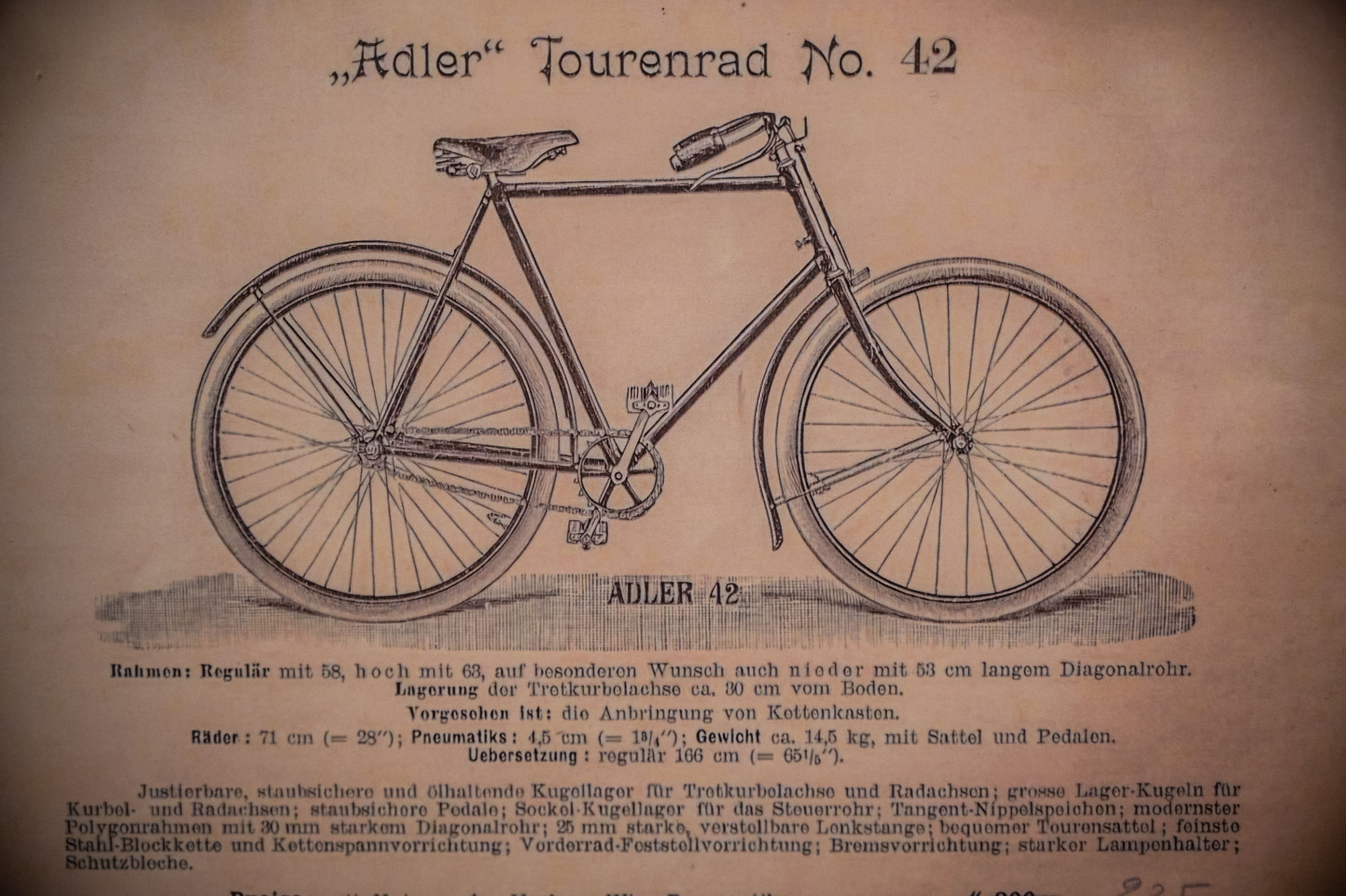 Bayer-Fahrrad: Das Ur-Modell Adler hatte nur eine Stange. Bild: Ralf Krieger