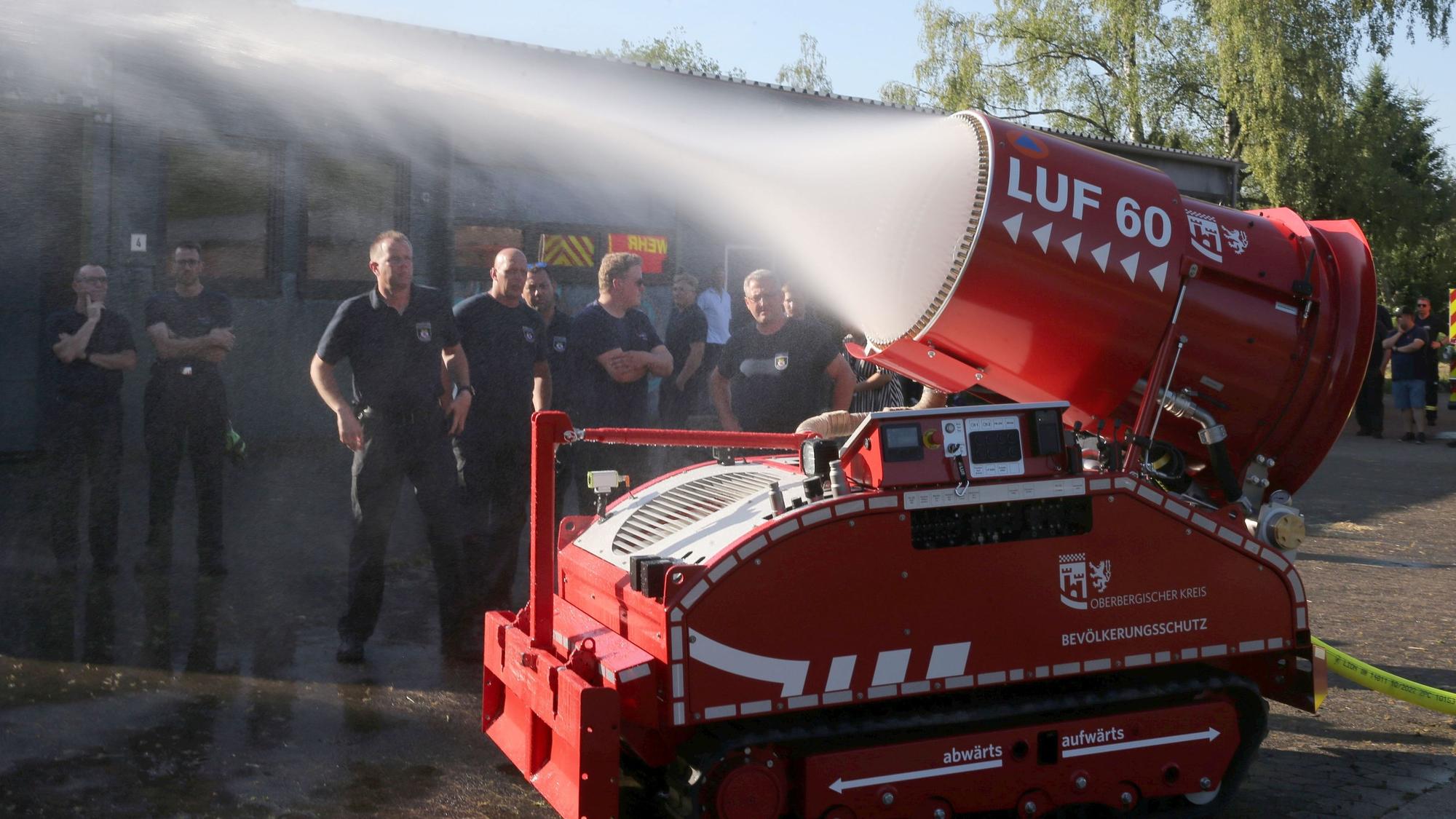 Der Oberbergische Kreis stellt seinen ersten Löschpanzer LUF 60 vor