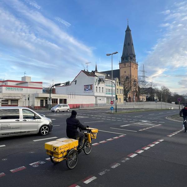 Gewerbegebiet an der Syltstraße,ex-Kierdorf, Mmetro, Bauhaus und Sankt Joseph.Vorne: Gustav-Heinemann-Straße. Foto: Ralf Krieger