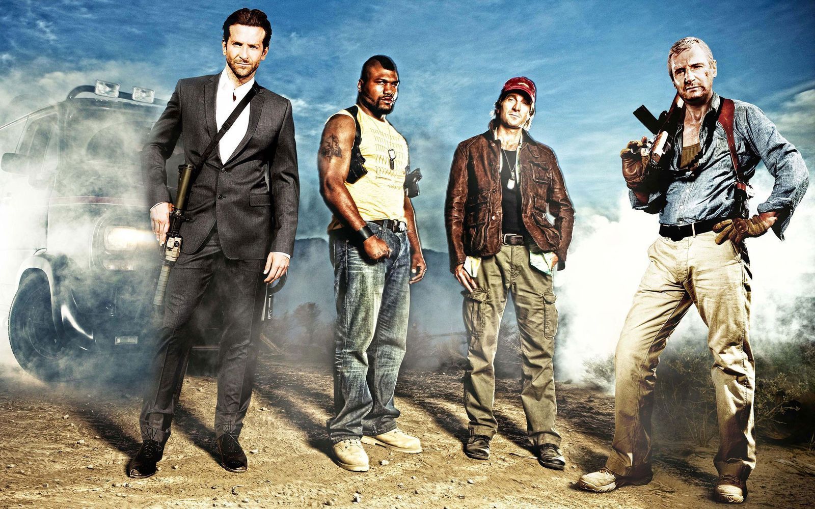 Nach ihrem Ausbruch aus dem Gefängnis muss das „A-Team“ erst einmal untertauchen. Die Männer wollen den Schuldigen finden und zur Rechenschaft ziehen, der sie hinter Gitter gebracht hat. Von links: Face (Bradley Cooper), B. A. Baracus (Quentin „Rampage“ Jackson), Murdock (Sharlto Copley) und Hannibal (Liam Neeson). (Bild: RTL / TM and © 2010 Twentieth Century Fox Film Corporation)
