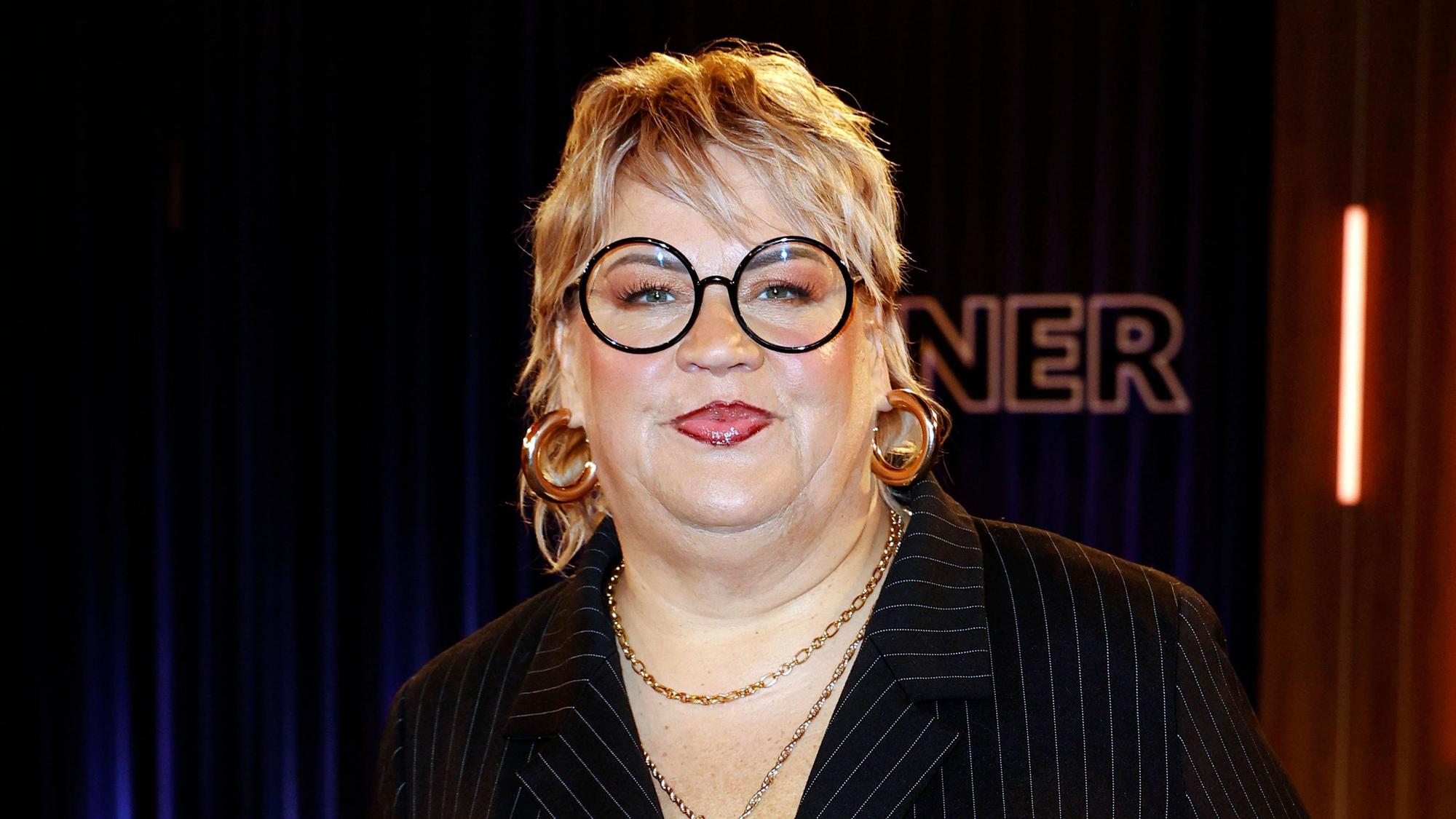 Ilka Bessin bei der Aufzeichnung der WDR-Talkshow Kölner Treff im WDR Studio BS 3