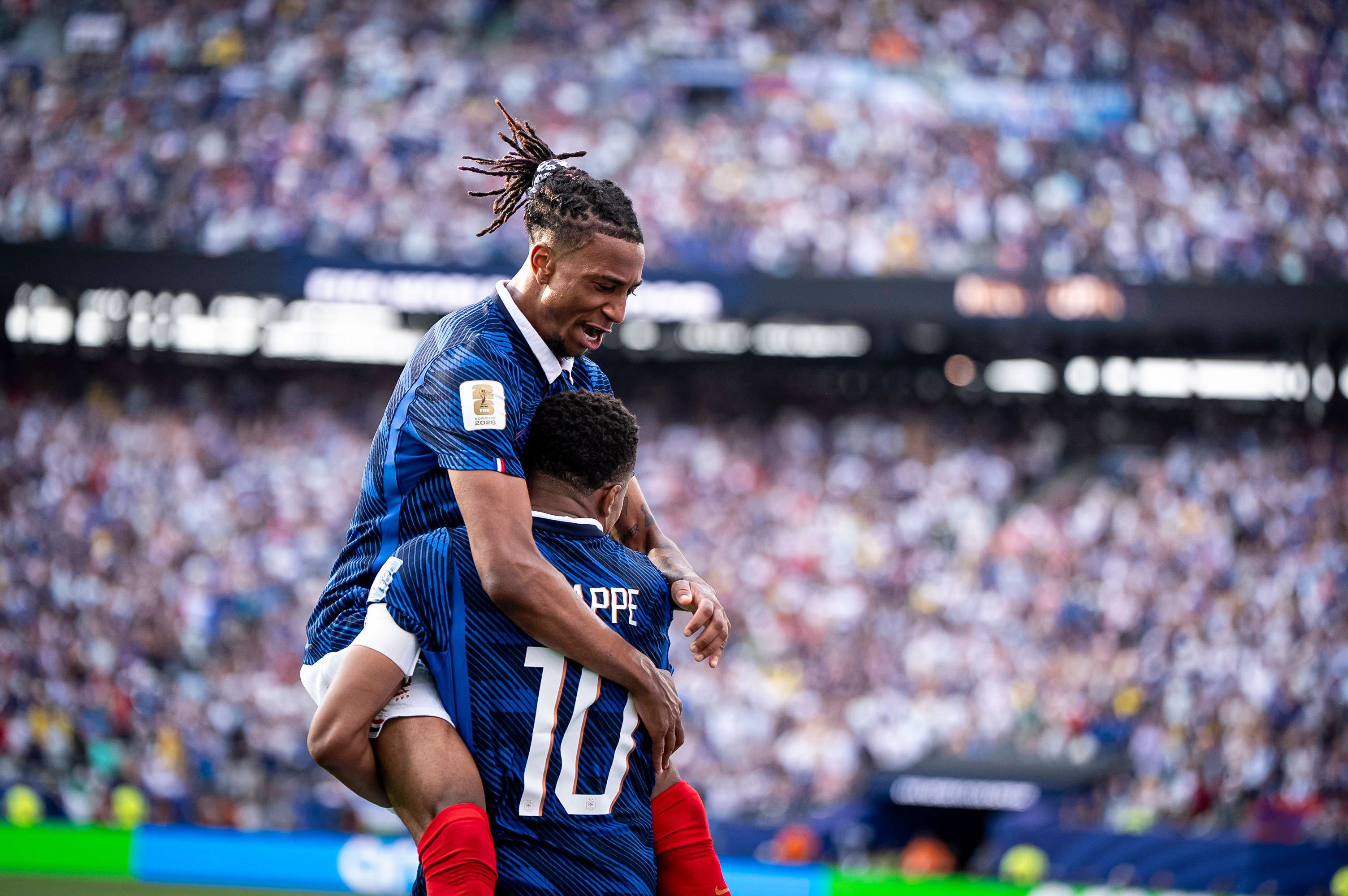 Kylian Mbappé und Michael Olise