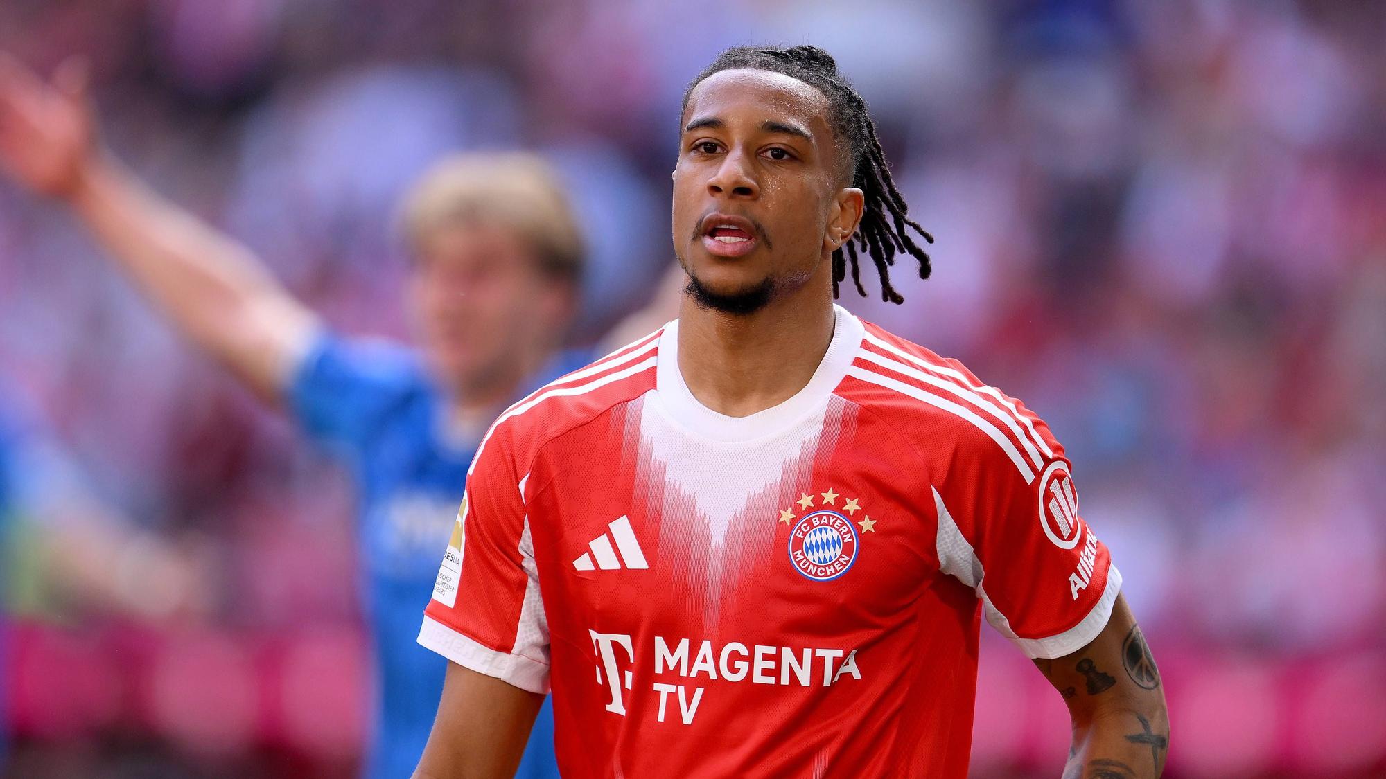 Michael Olise im Dress von Bayern München