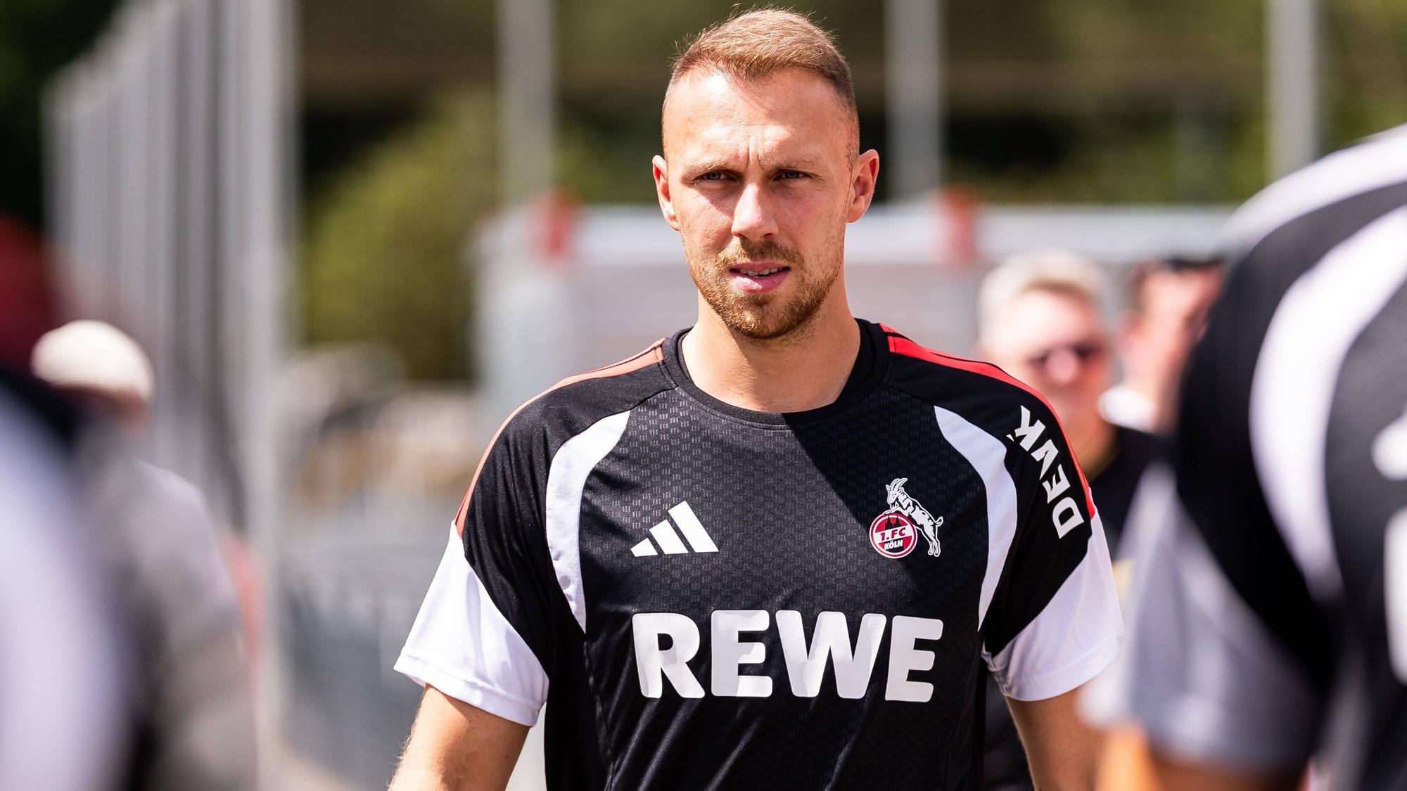 Torhüter Marvin Schwäbe wird auch in der neuen Saison Kapitän des 1.FC Köln sein.