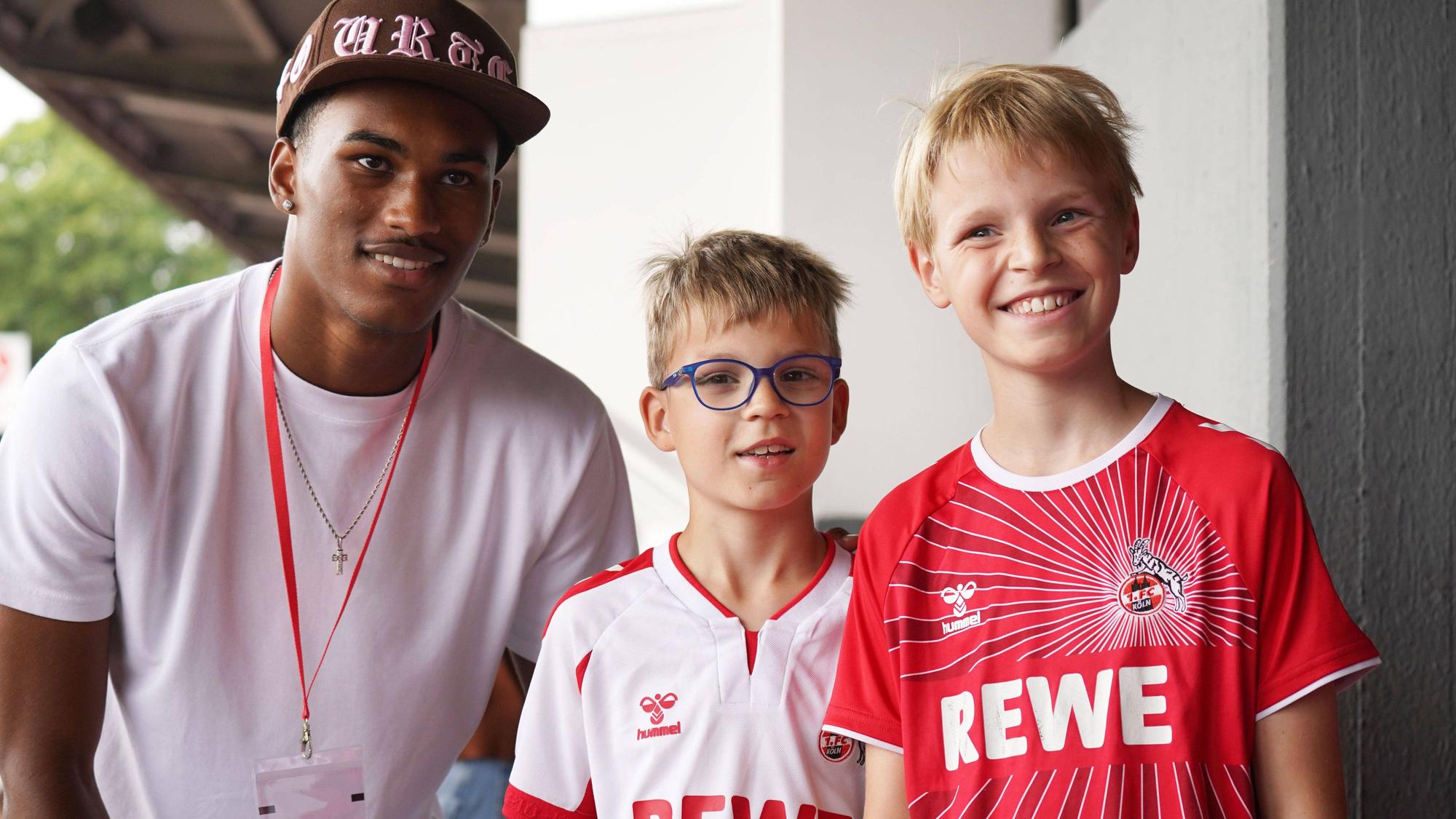 Reigan Heskey stand den FC-Fans am Samstag für Fotos und Autogramme zur Verfügung.