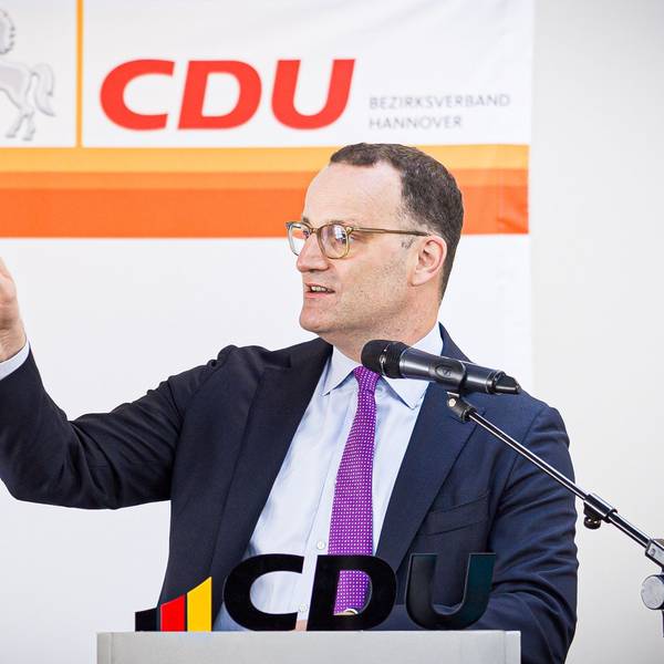 Jens Spahn (CDU) spricht beim Bezirksparteitag des CDU-Bezirksverbands Hannover (Archivbild).