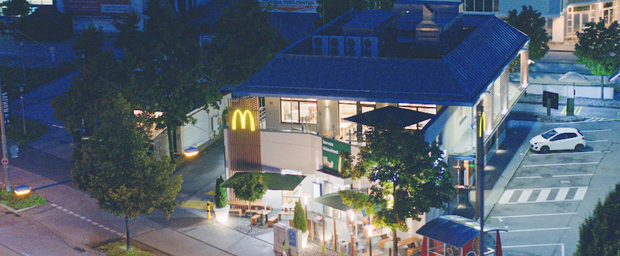 An der McDonalds-Filiale am OEZ in München erschoss der Täter mehrere Menschen. (Bild: ZDF / Sky Deutschland / OneGate Media)