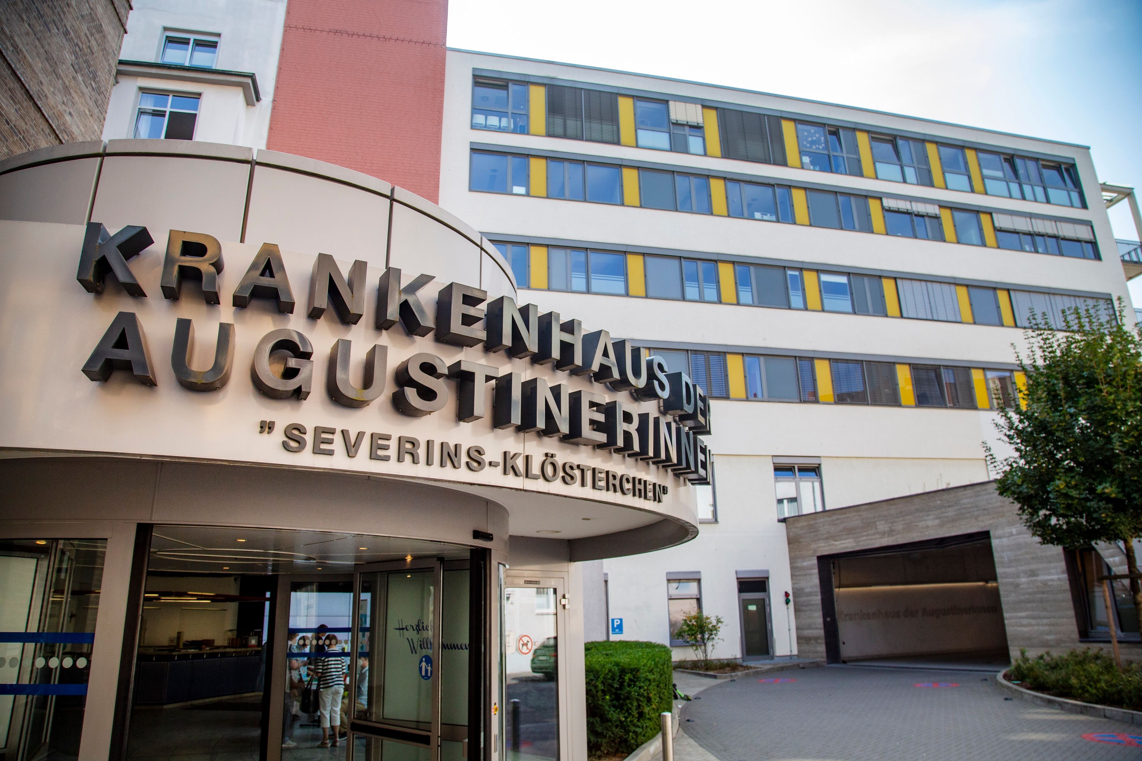 Der Haupteingang des Krankenhauses der Augustinerinnen ist besser bekannt als Severinsklösterchen.