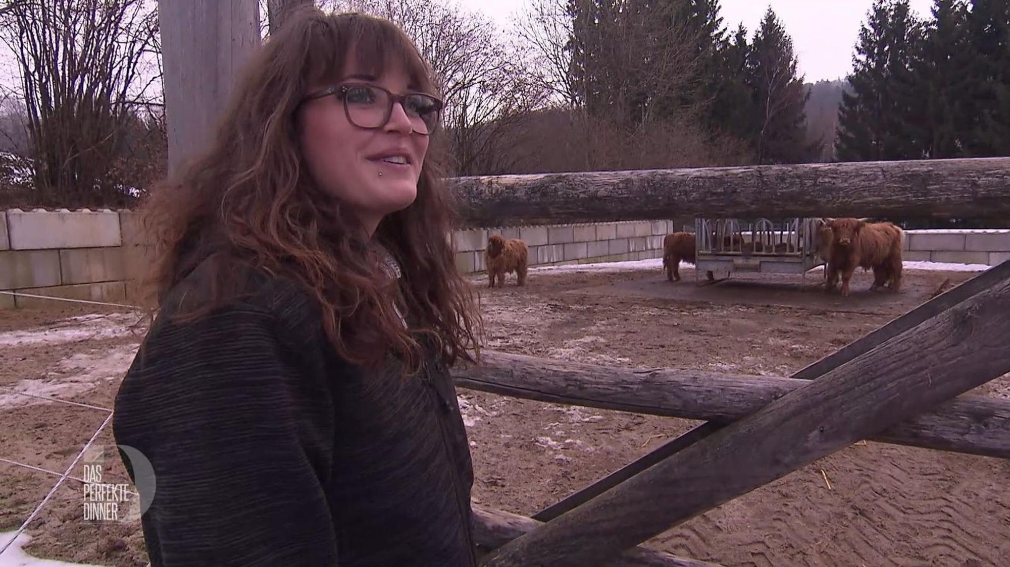 Die schottischen Hochlandrinder liegen Lena besonders am Herzen.
(Bild: RTL)
