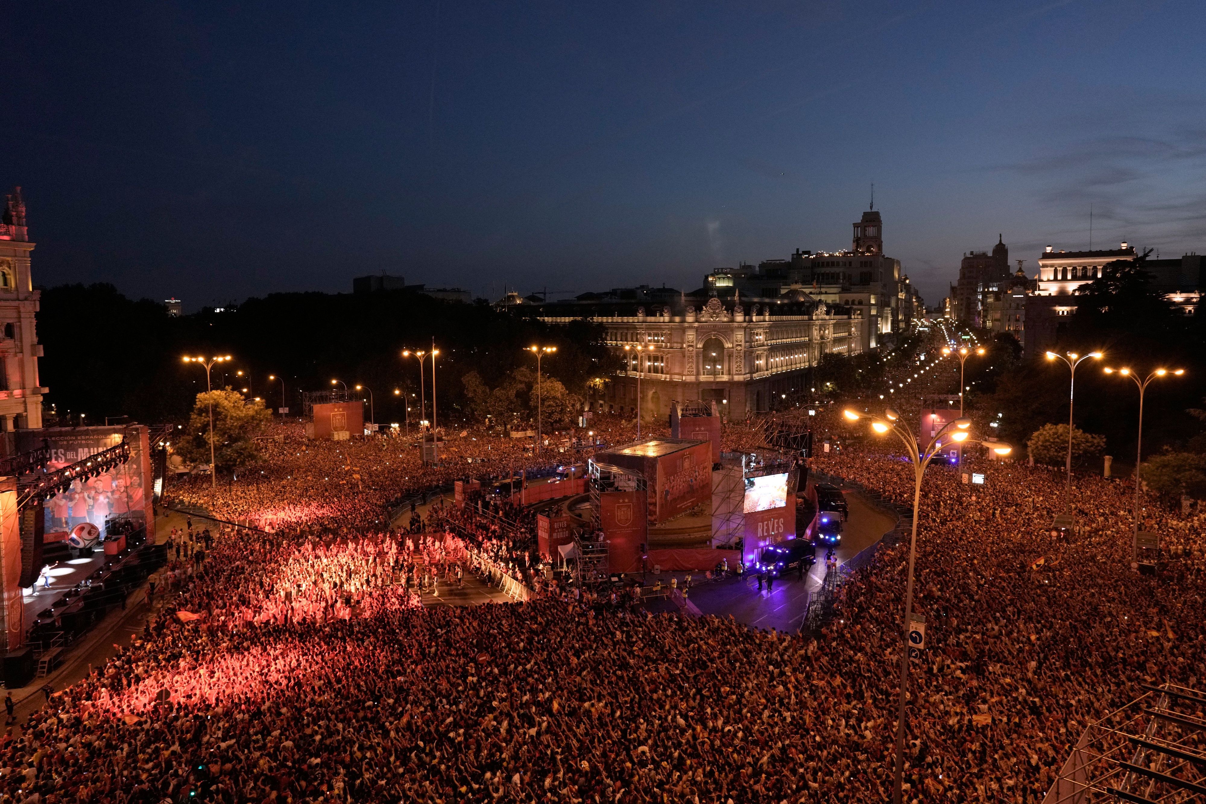 Der prall gefüllte Cibeles-Platz.