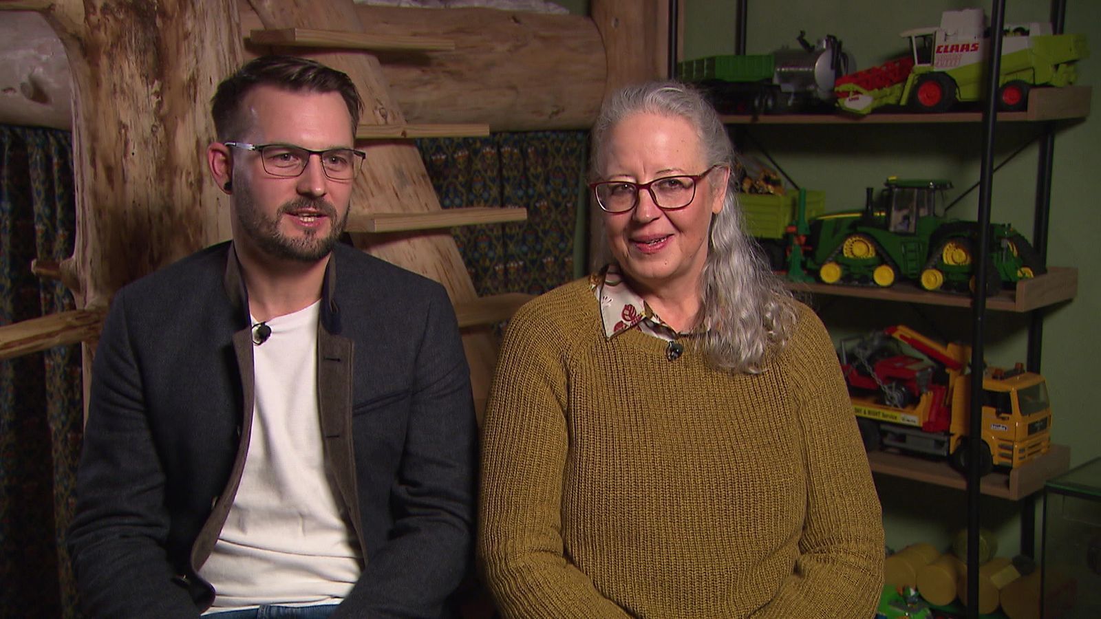 Nach dem Essen sind Philipp und Gudrun satt und glücklich. (Bild: RTL)