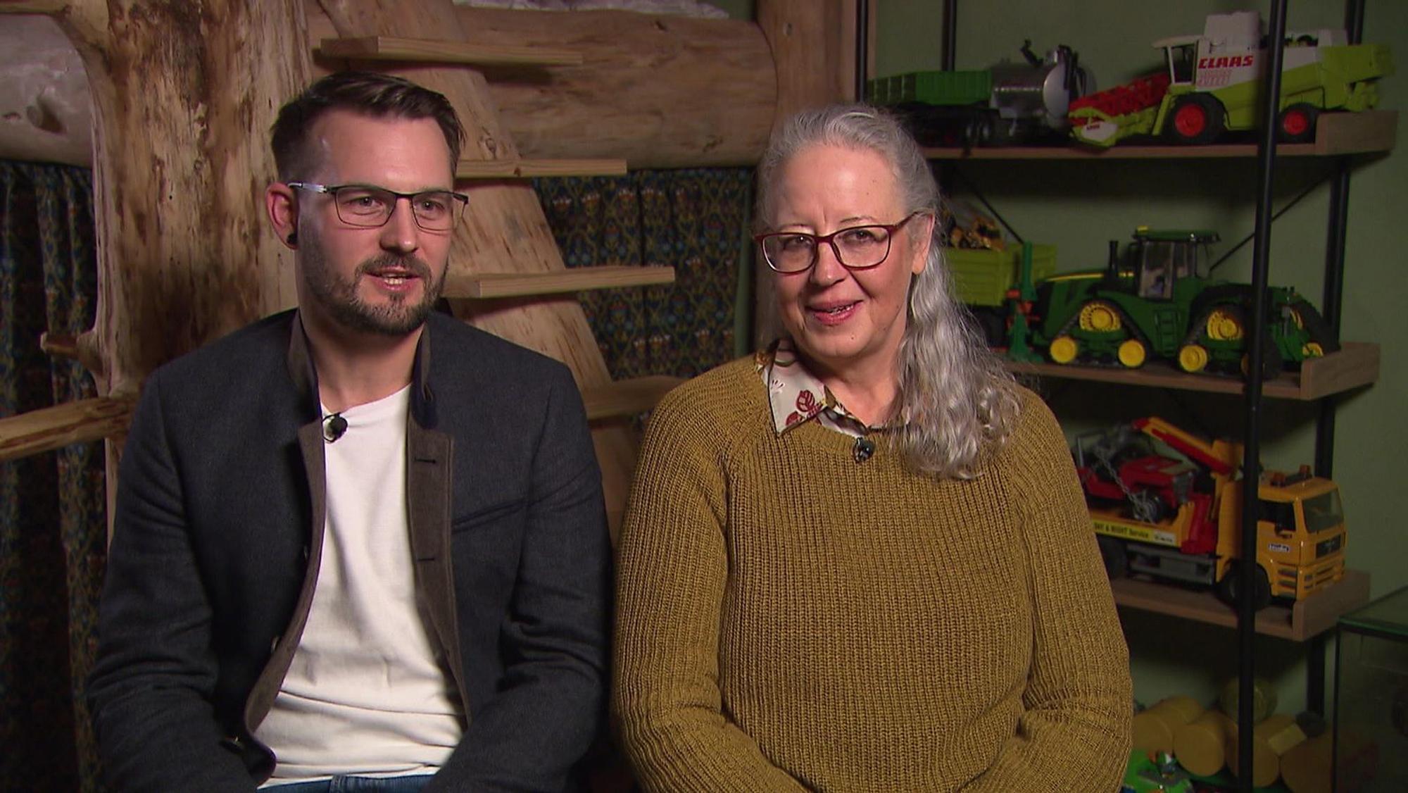 Nach dem Essen sind Philipp und Gudrun satt und glücklich. (Bild: RTL)
