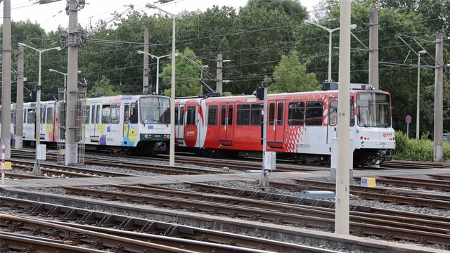 Die Stadtwerke Bonn mussten 60 von 75 Stadtbahnen wegen Sicherheitsbedenken aus dem Verkehr ziehen.