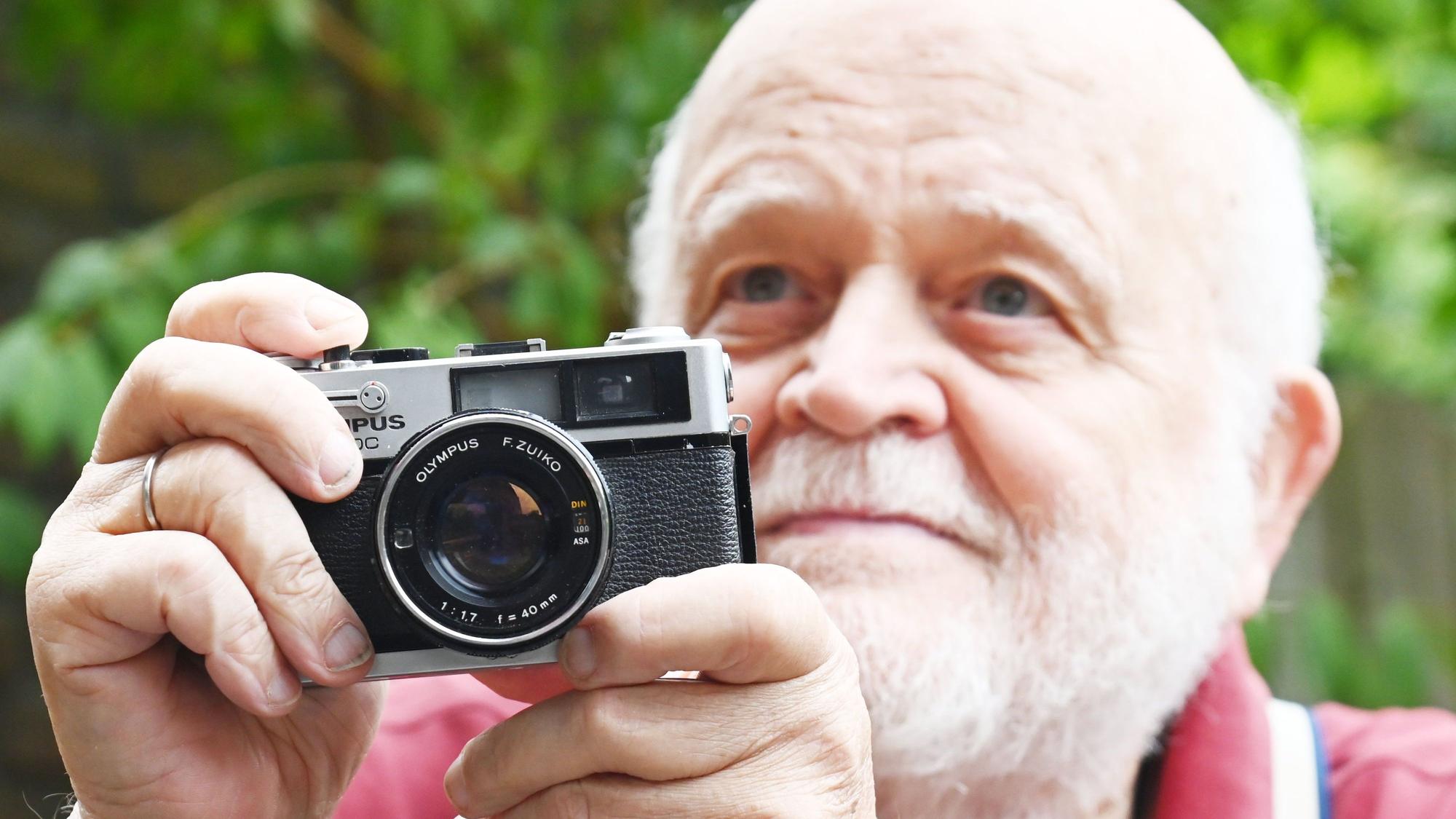 Mit einer Olympus 35DC schoss Henning von Borstell ein ikonisches Bild von Willy Brandt.