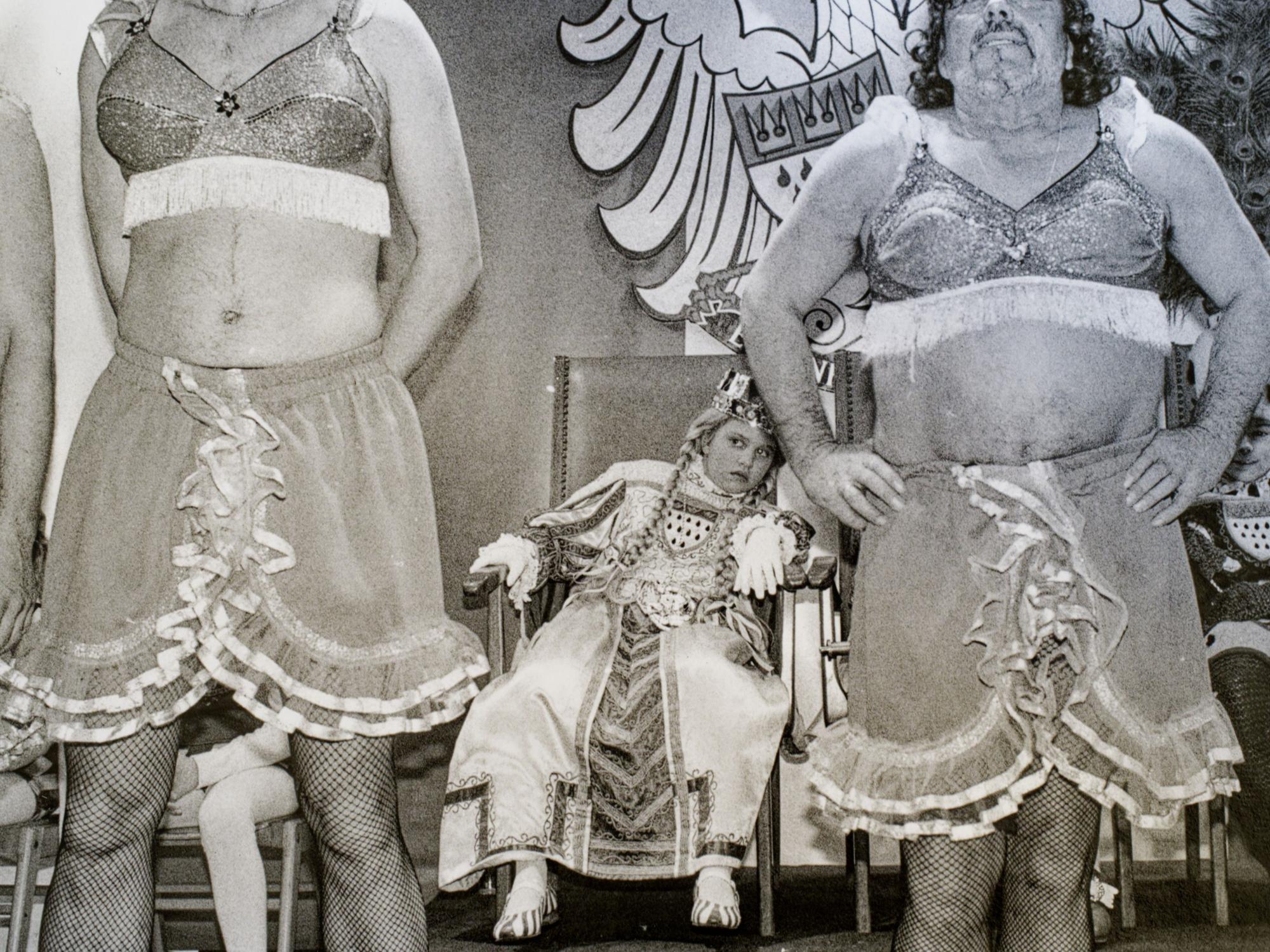Proklamation des Kinderdreigestirns Anfang der 1980er Jahre: Es wurde noch in Schwarz-Weiß fotografiert.