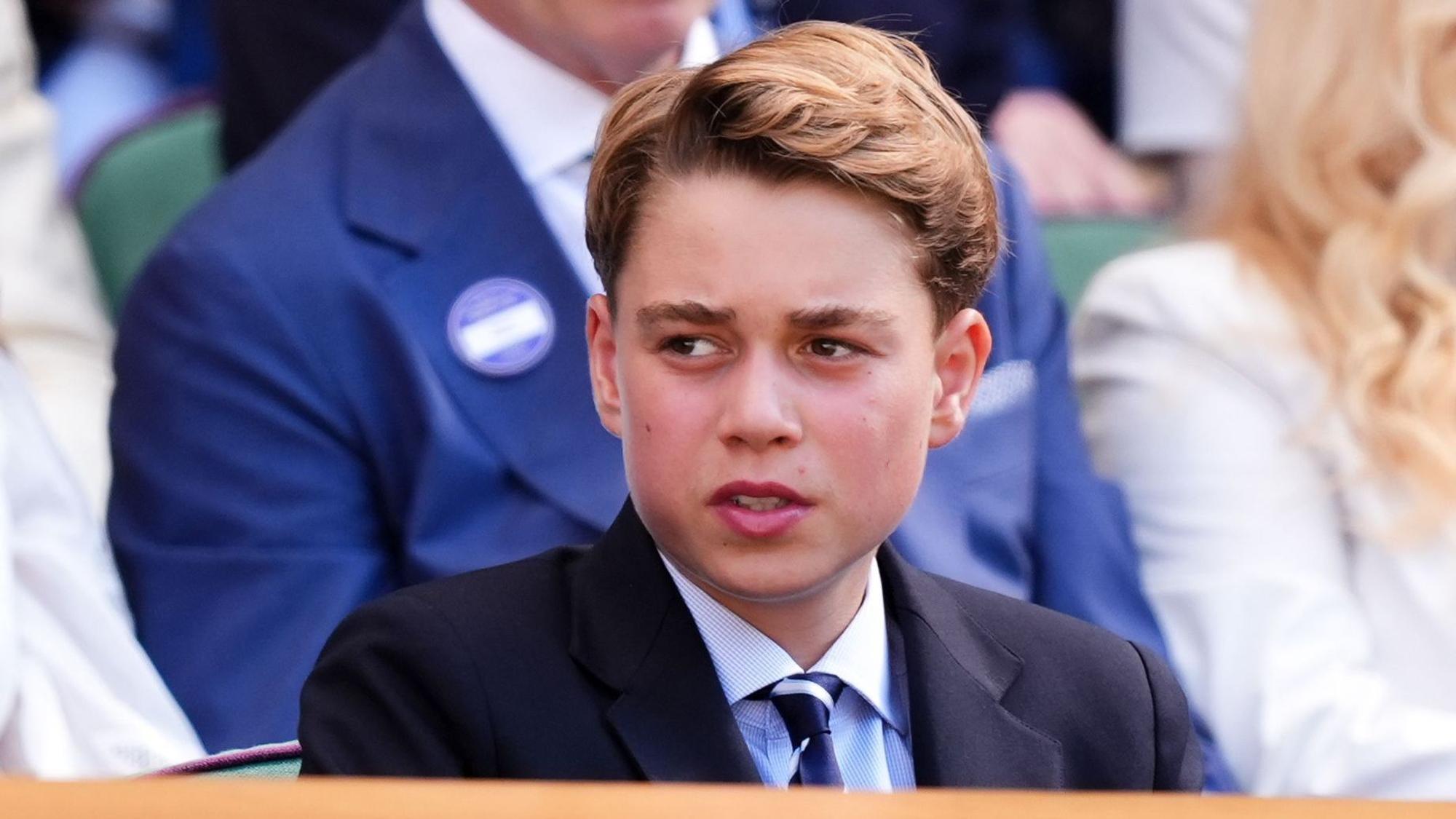 Hier ist Prinz George vor wenigen Tagen in der Royal Box beim Tennis-Turnier in Wimbledon zu sehen.