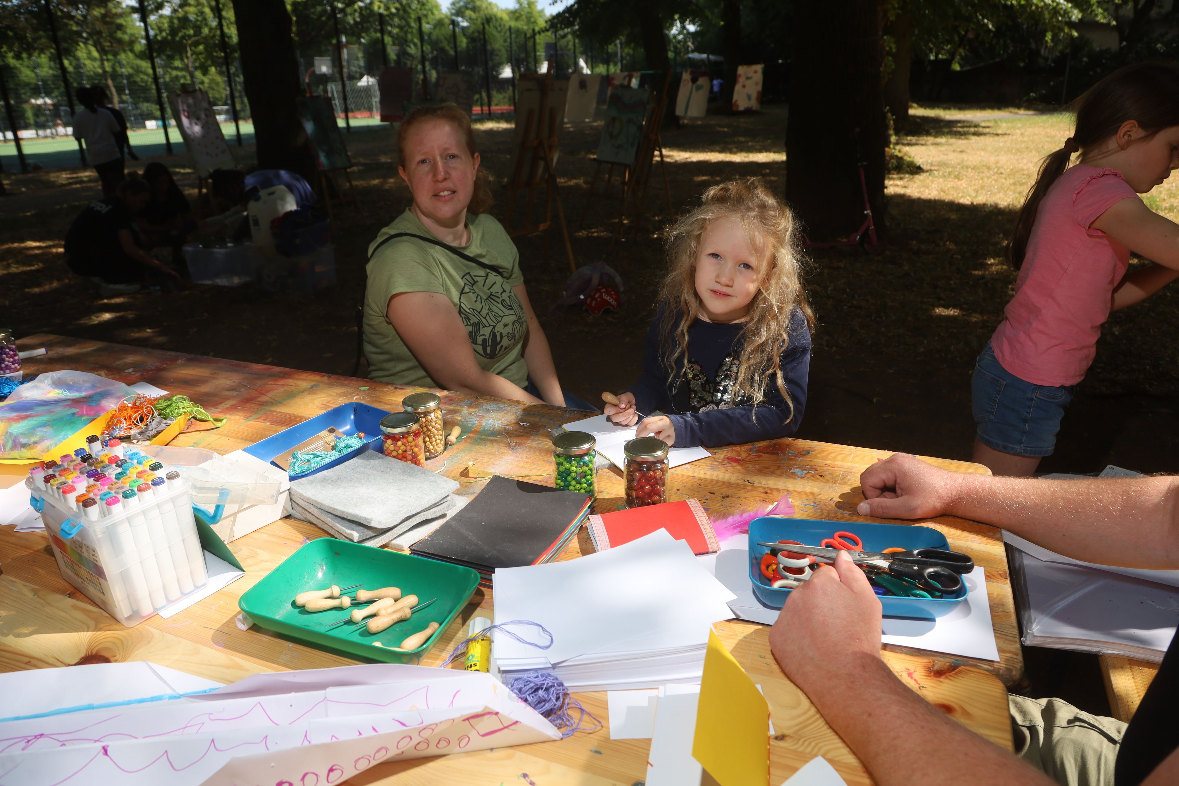 -Urlaub-ist-finanziell-nicht-drin-Mit-Juppi-Squishys-malen-und-basteln-Gratis-Ferienprogramm-der-Stadt